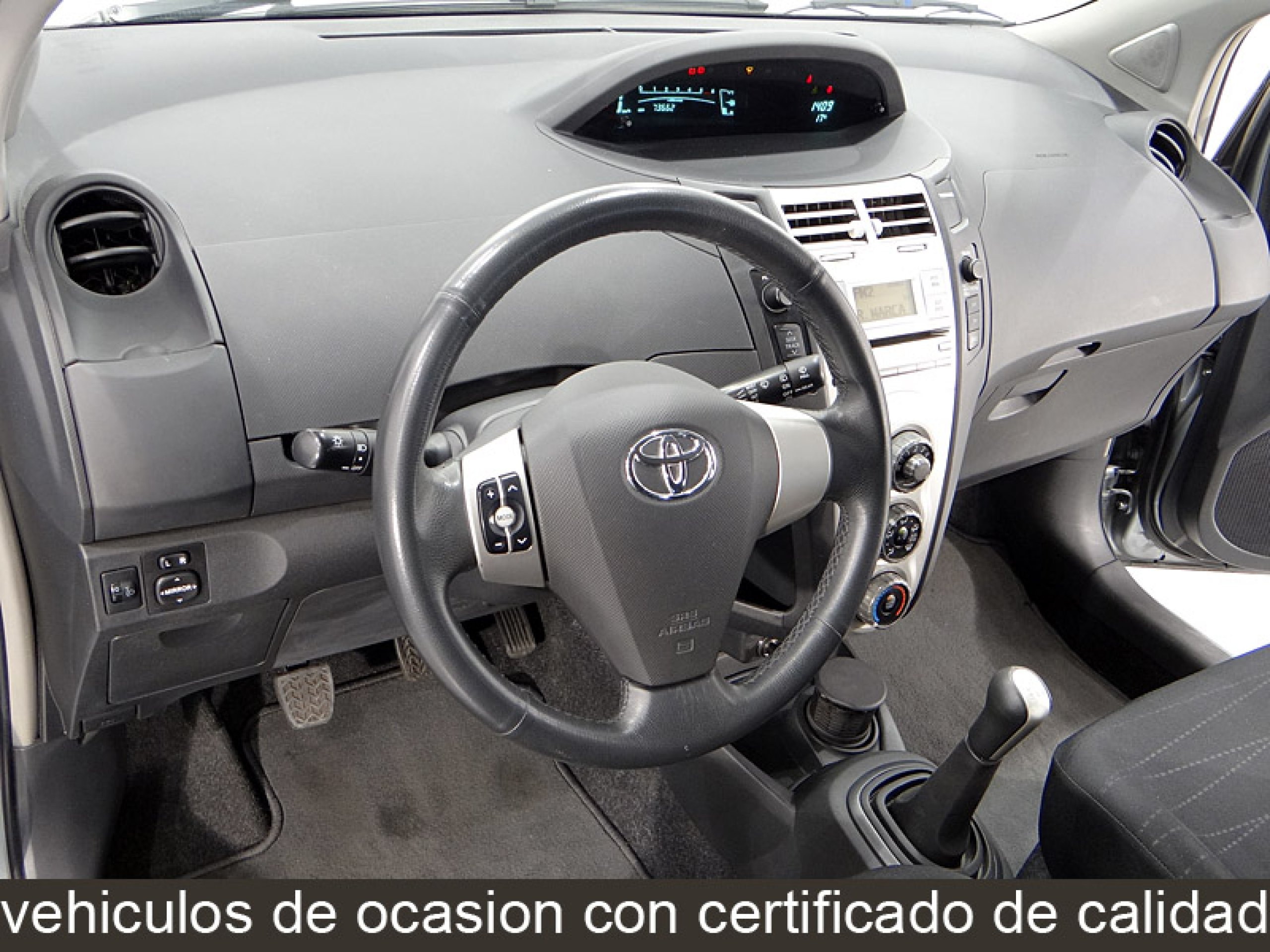 Foto Toyota Yaris 27