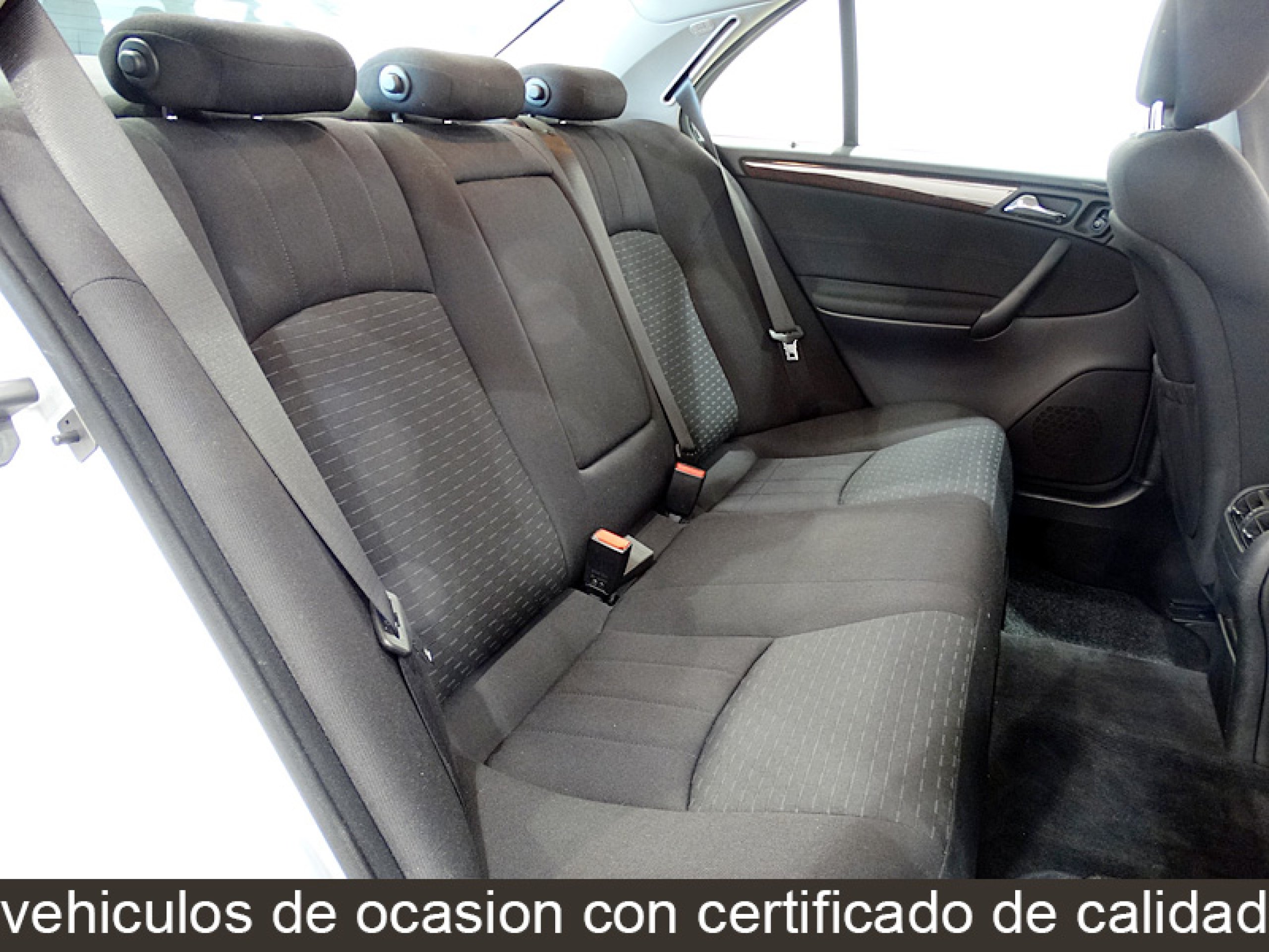 Foto Mercedes-Benz C 220 21