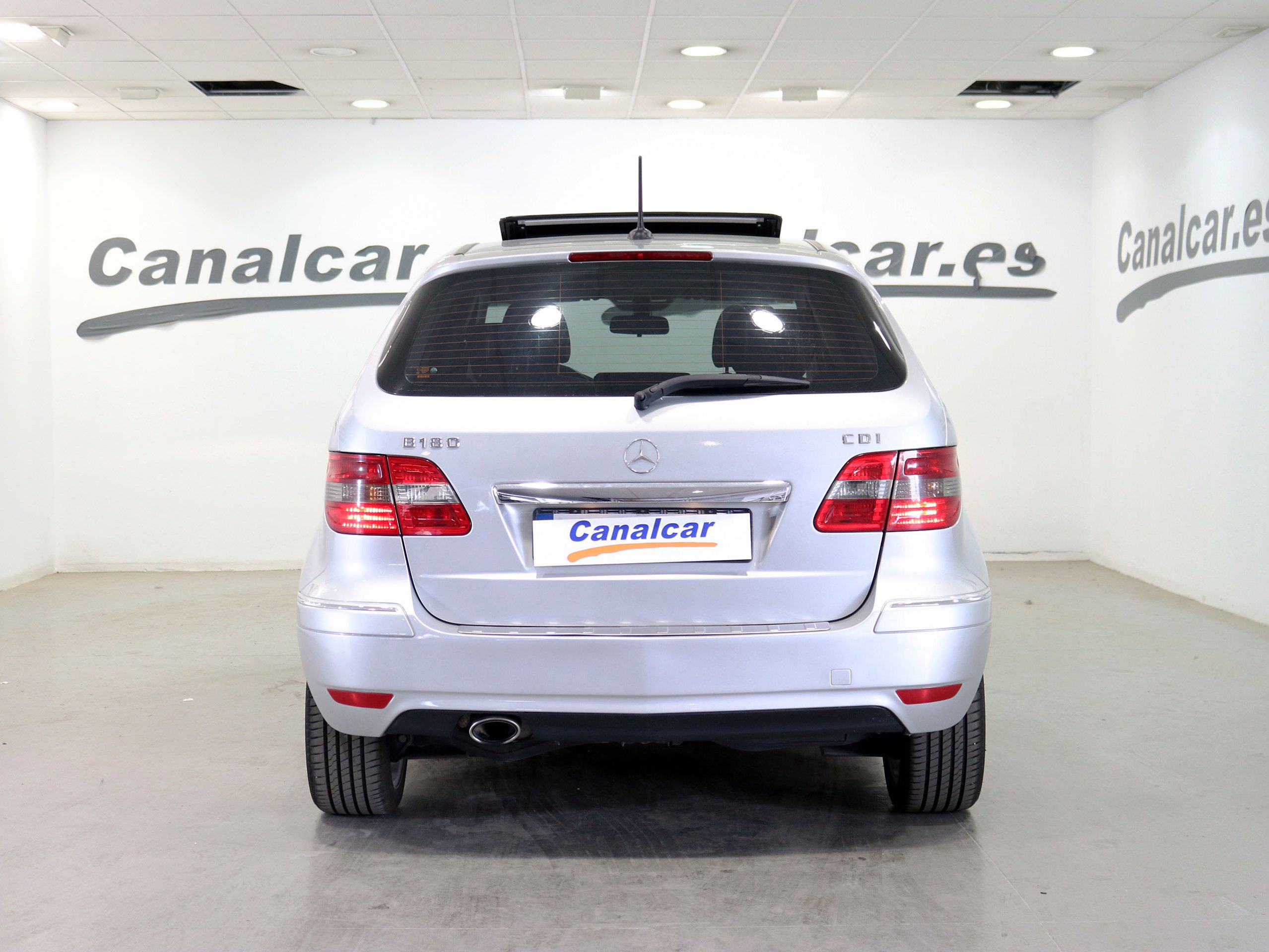 Foto Mercedes-Benz B 180 6