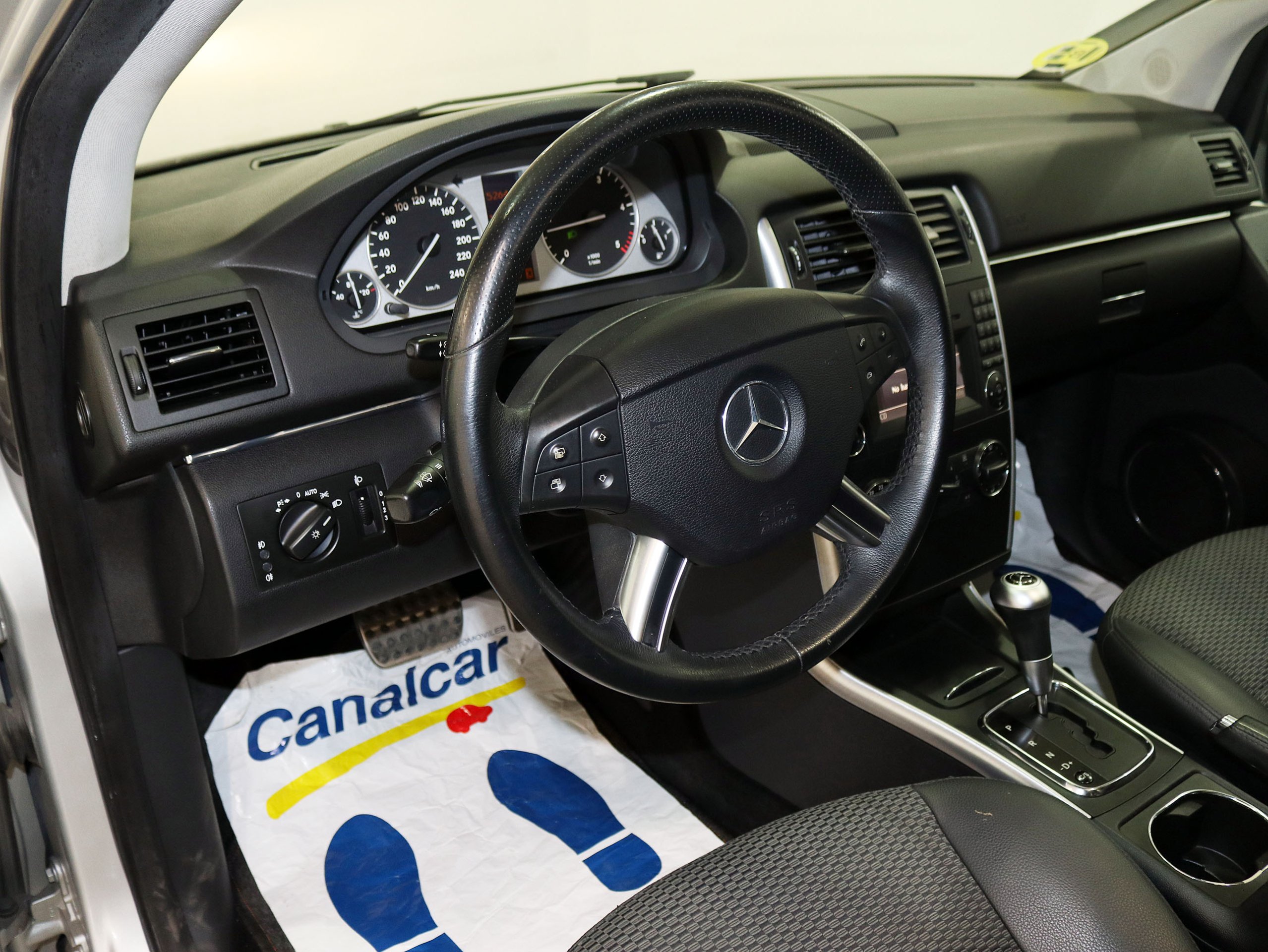 Foto Mercedes-Benz B 180 14