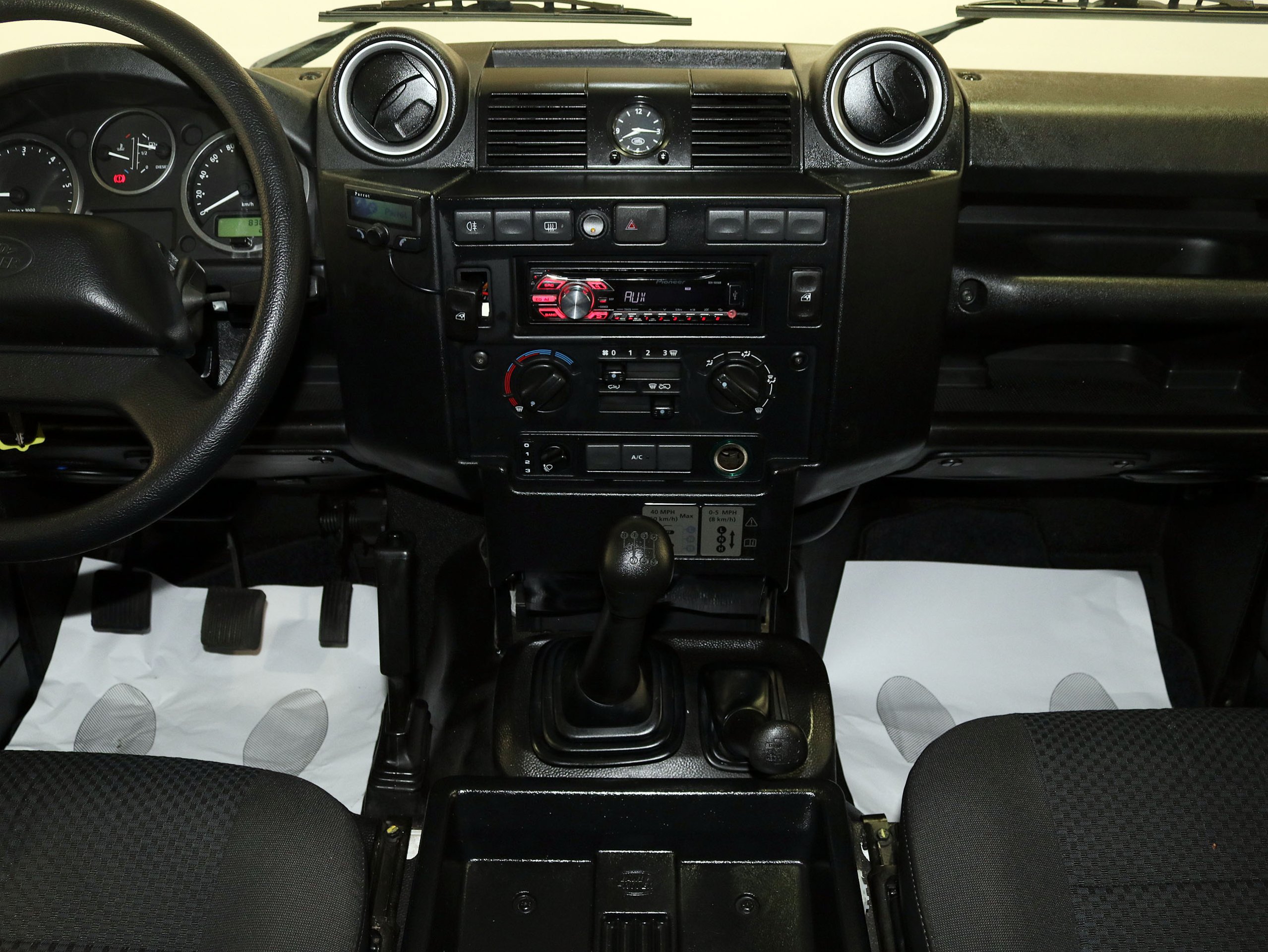 Foto Land Rover Defender 17