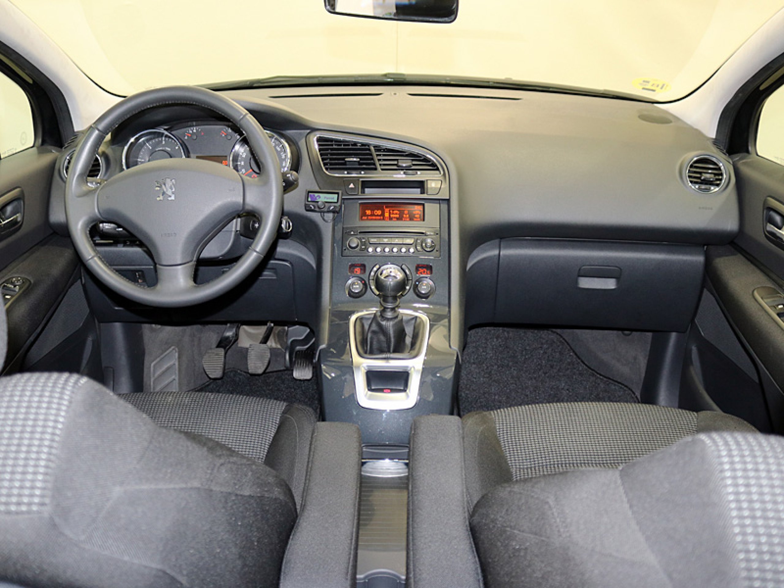Foto Peugeot 5008 21