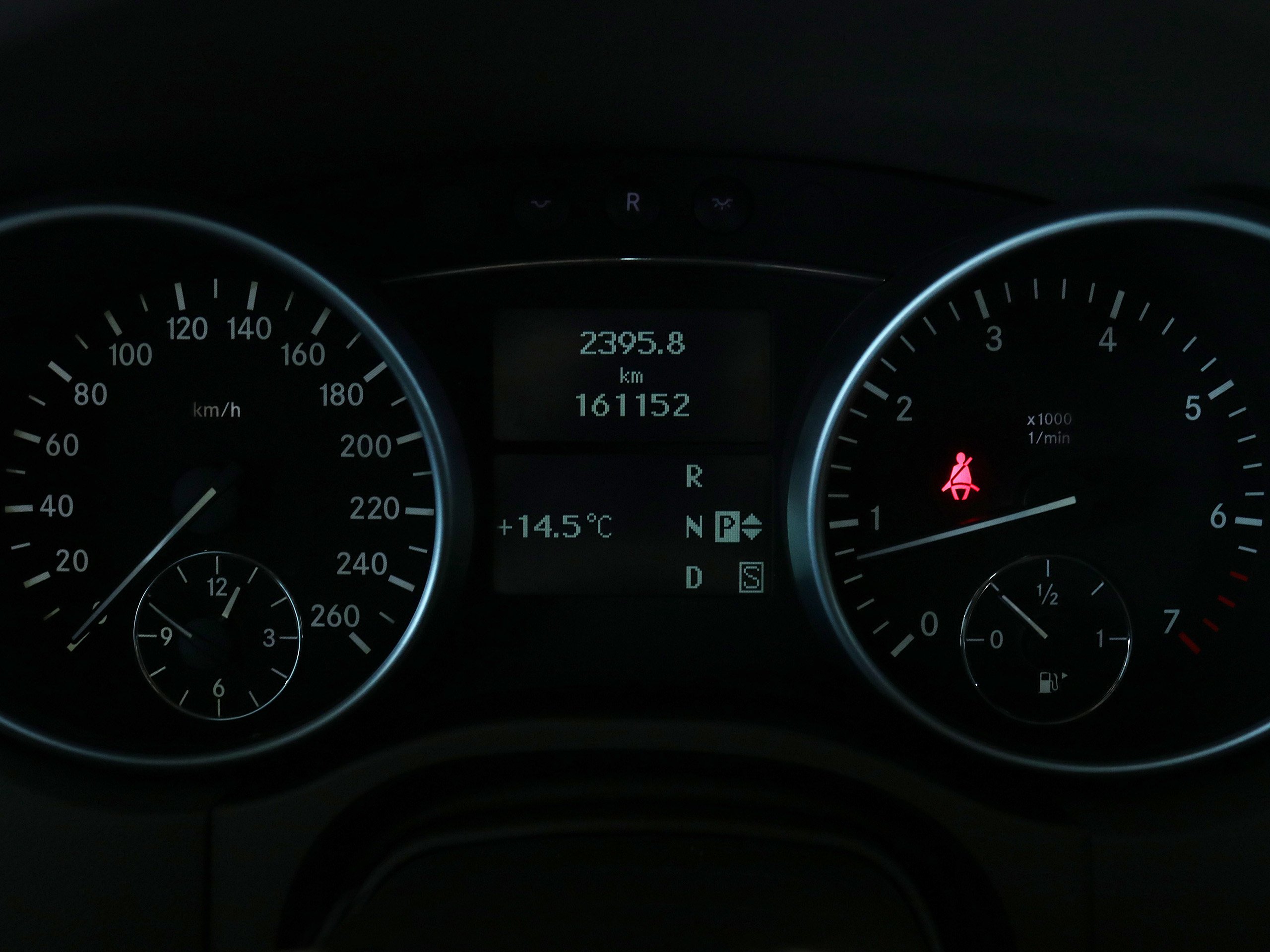 Foto Mercedes-Benz ML 500 17