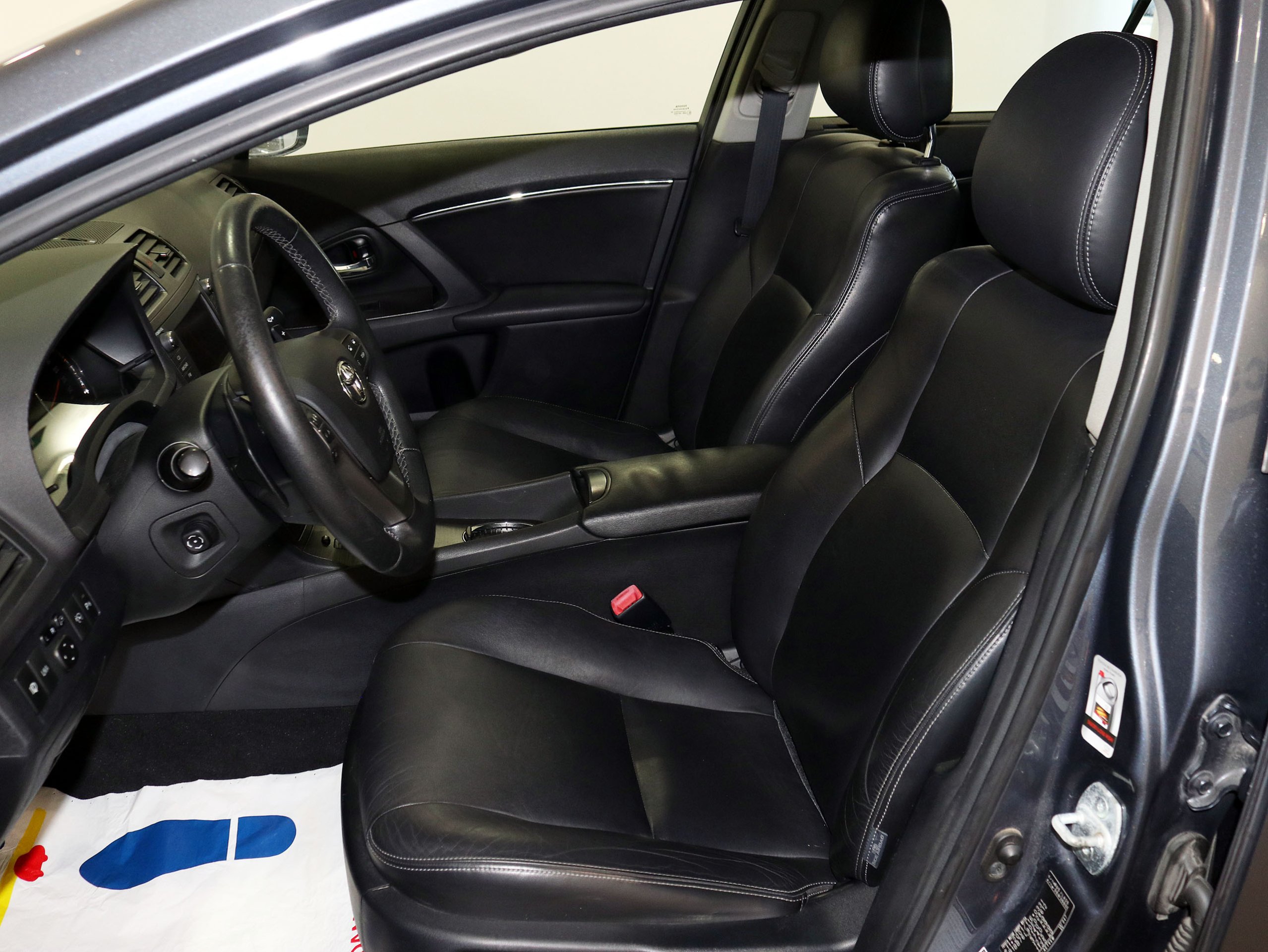 Foto Toyota Avensis 10