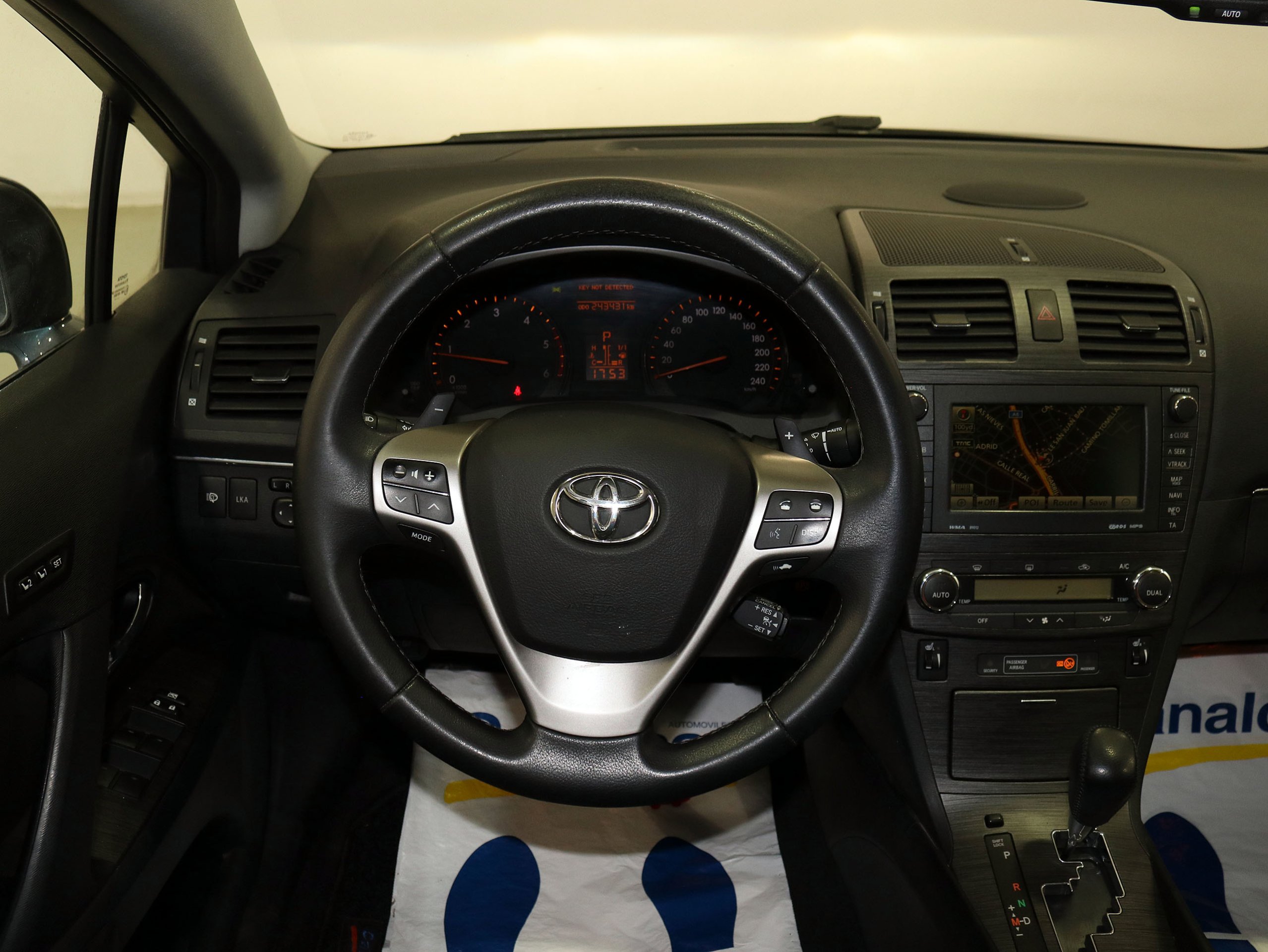 Foto Toyota Avensis 15