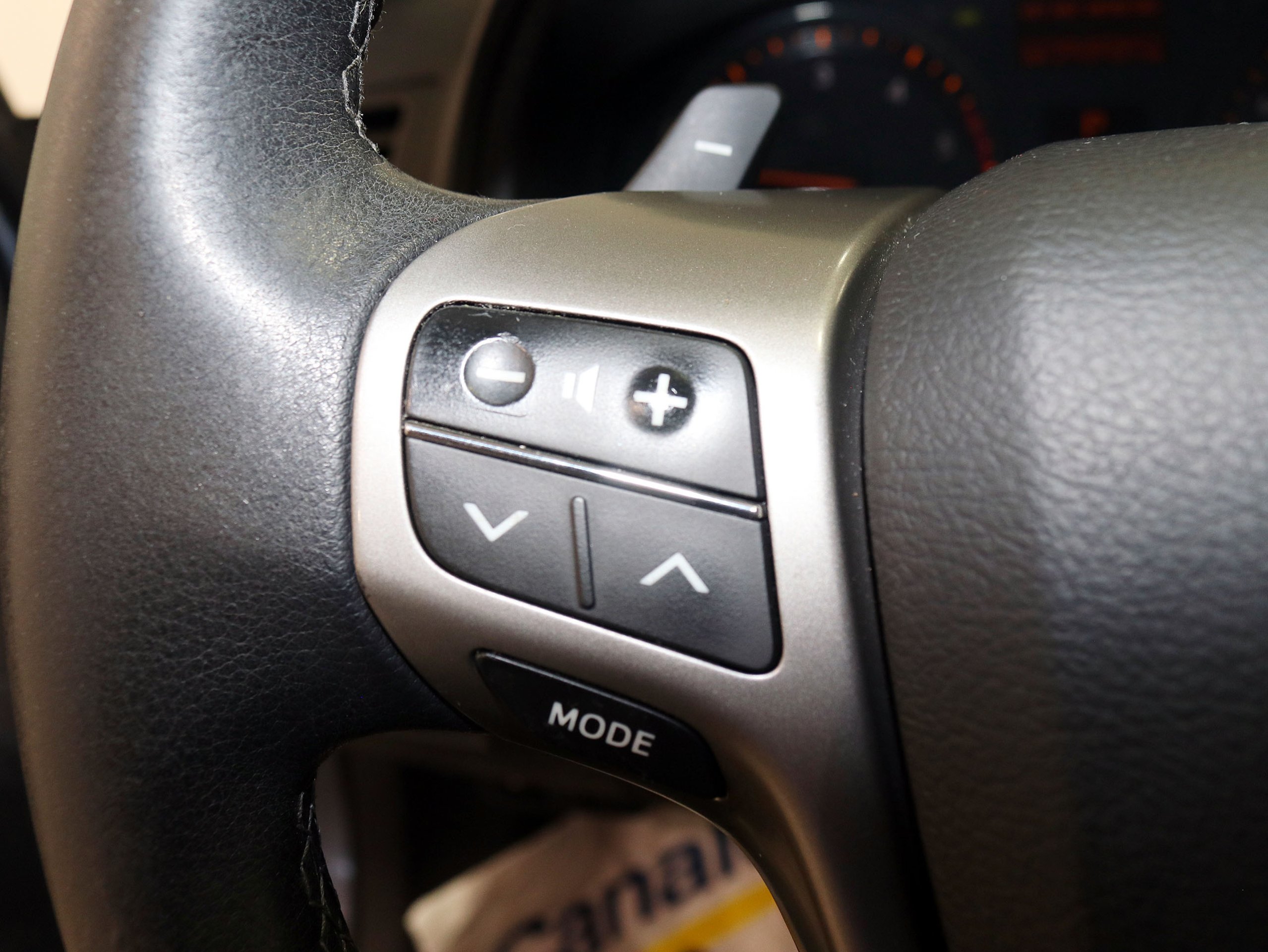 Foto Toyota Avensis 25