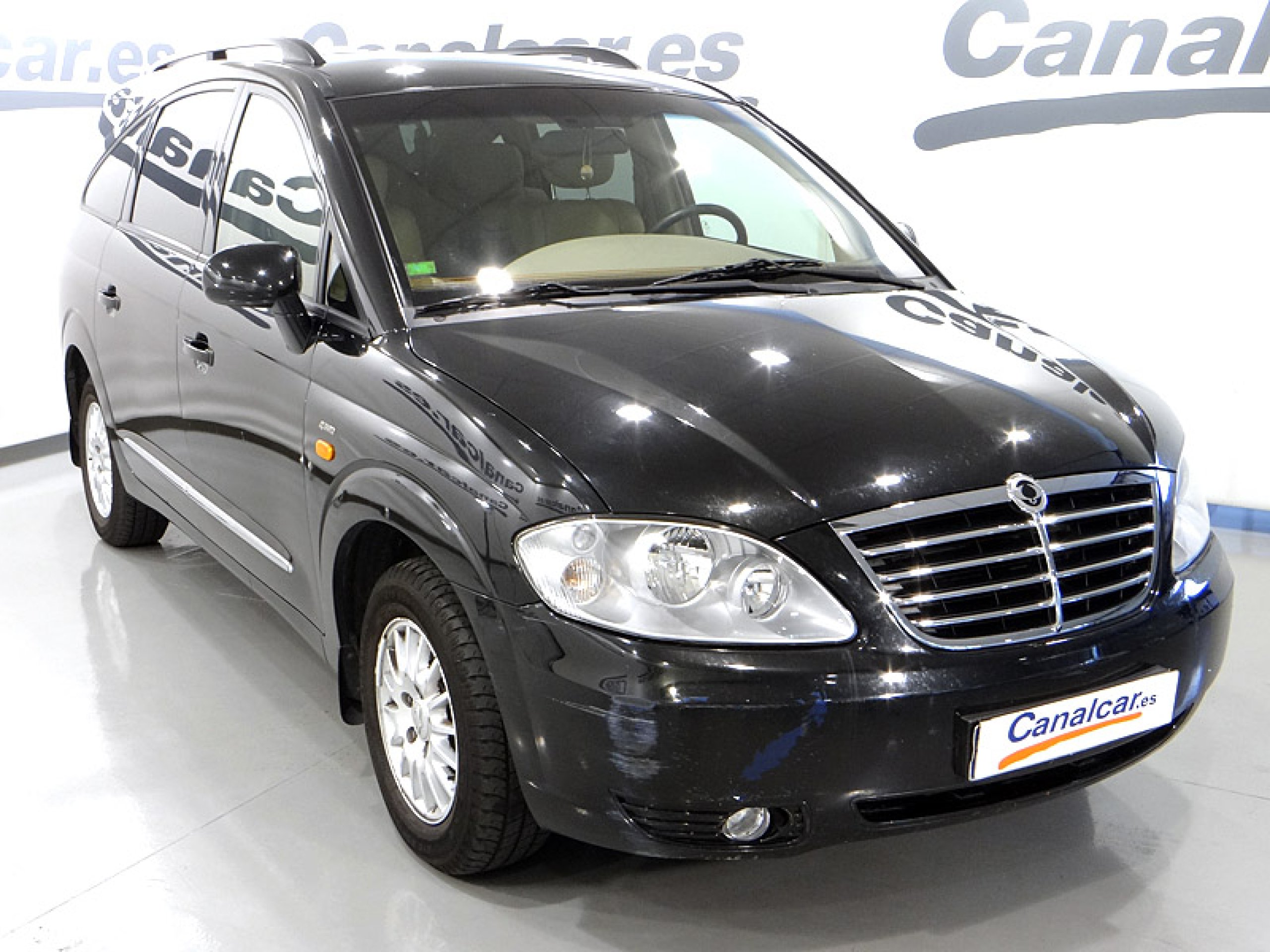 Foto Ssangyong Rodius 4