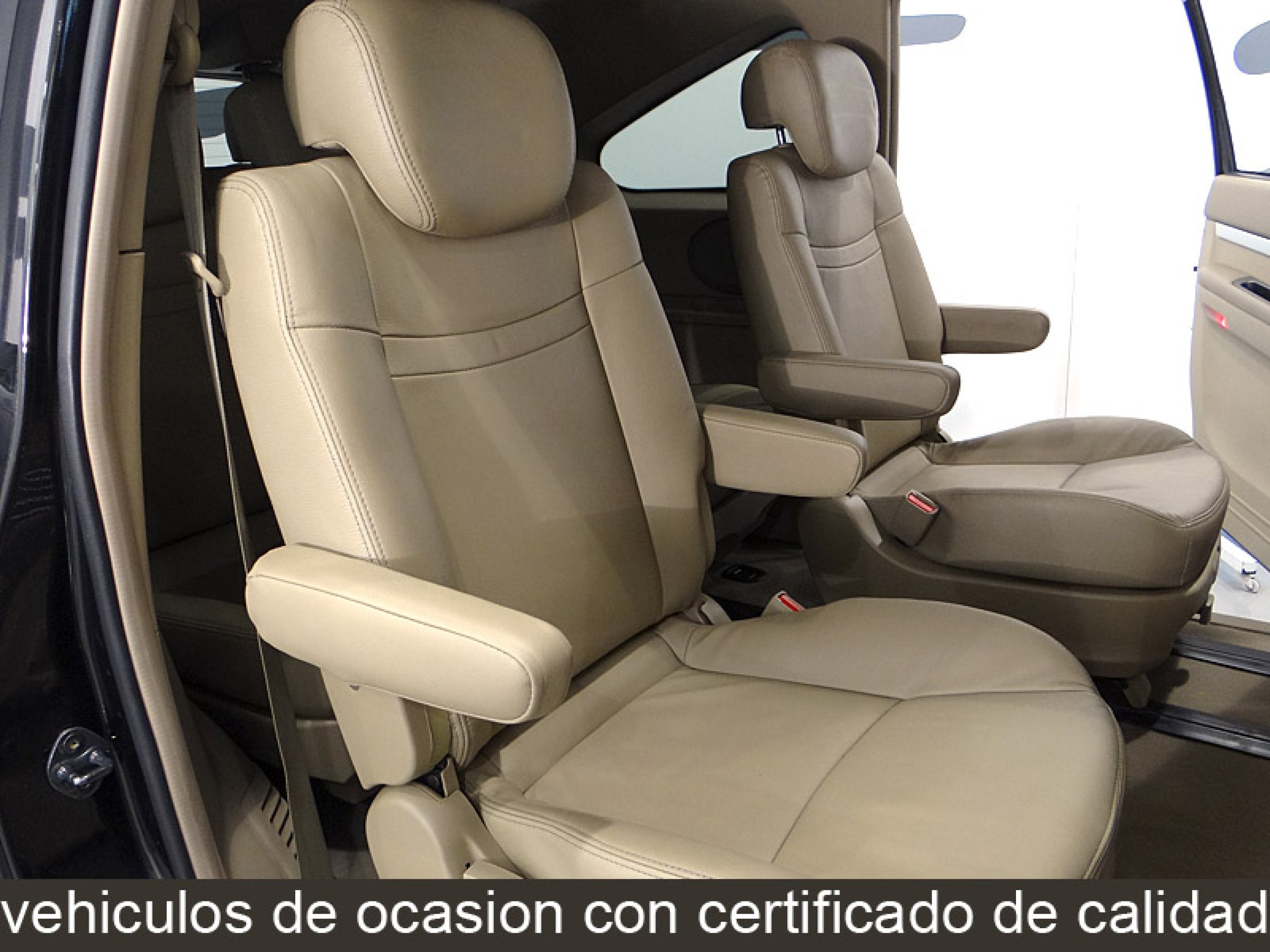 Foto Ssangyong Rodius 25
