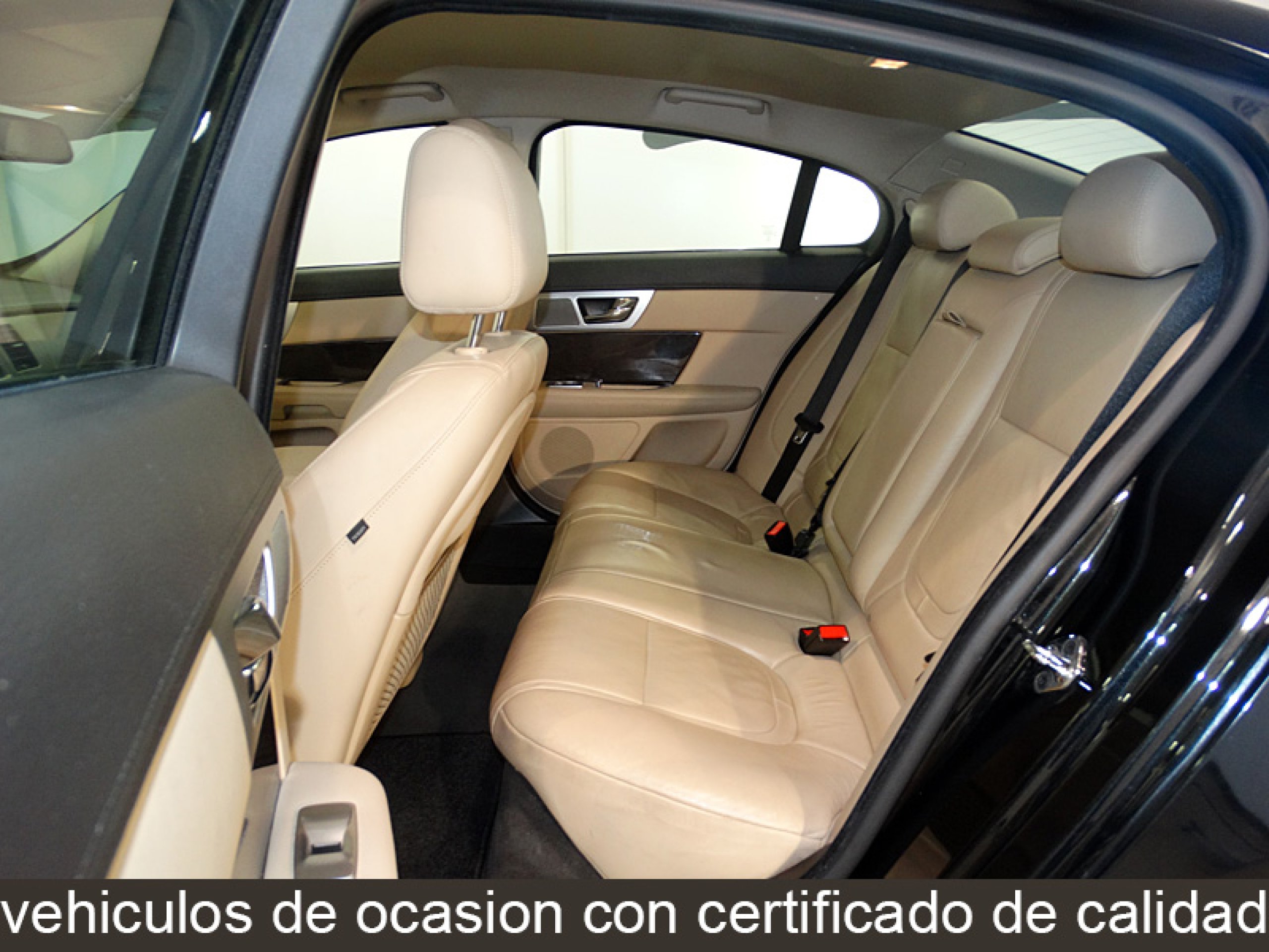 Foto Jaguar XF 17