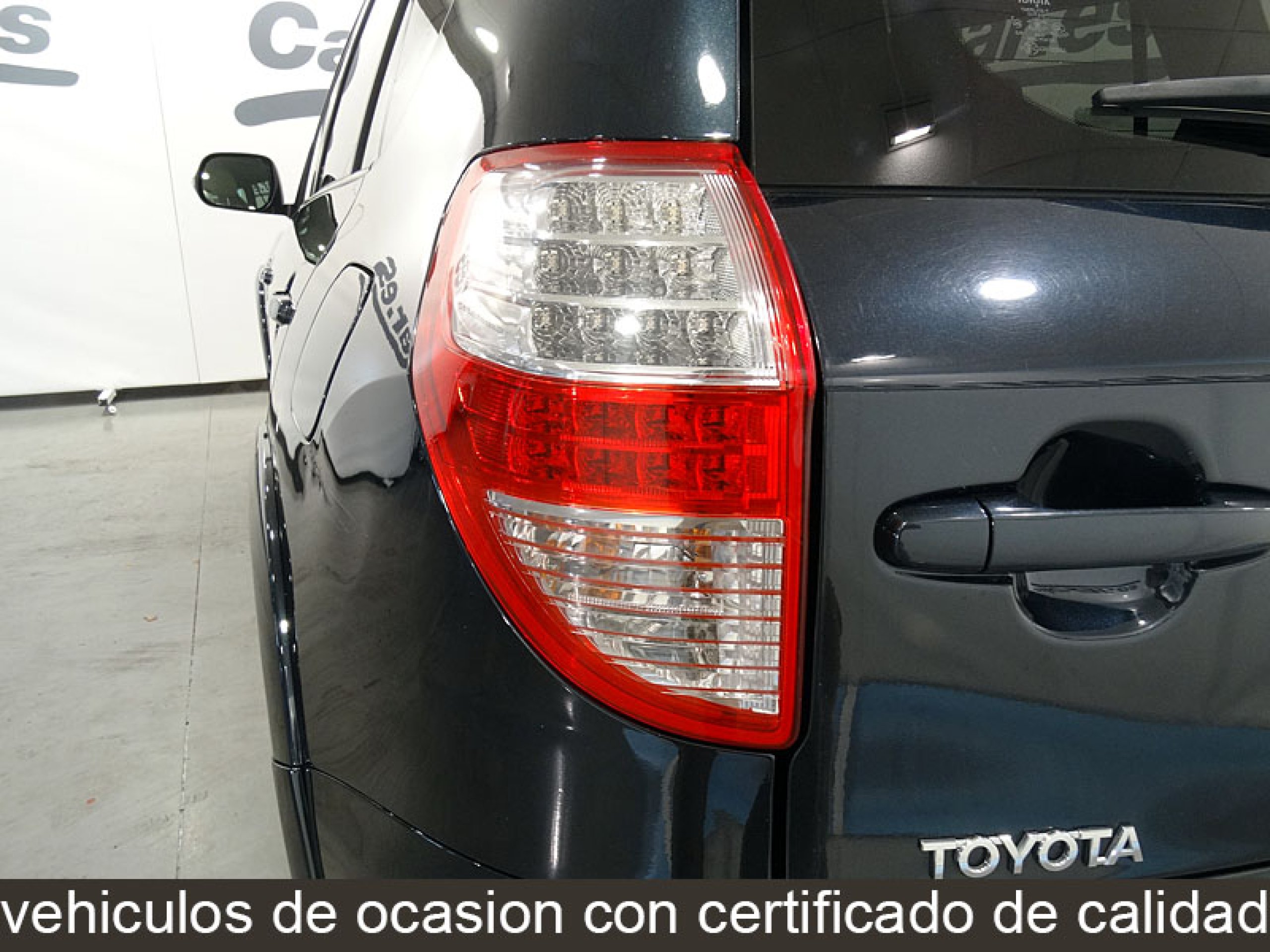 Foto Toyota RAV-4 16