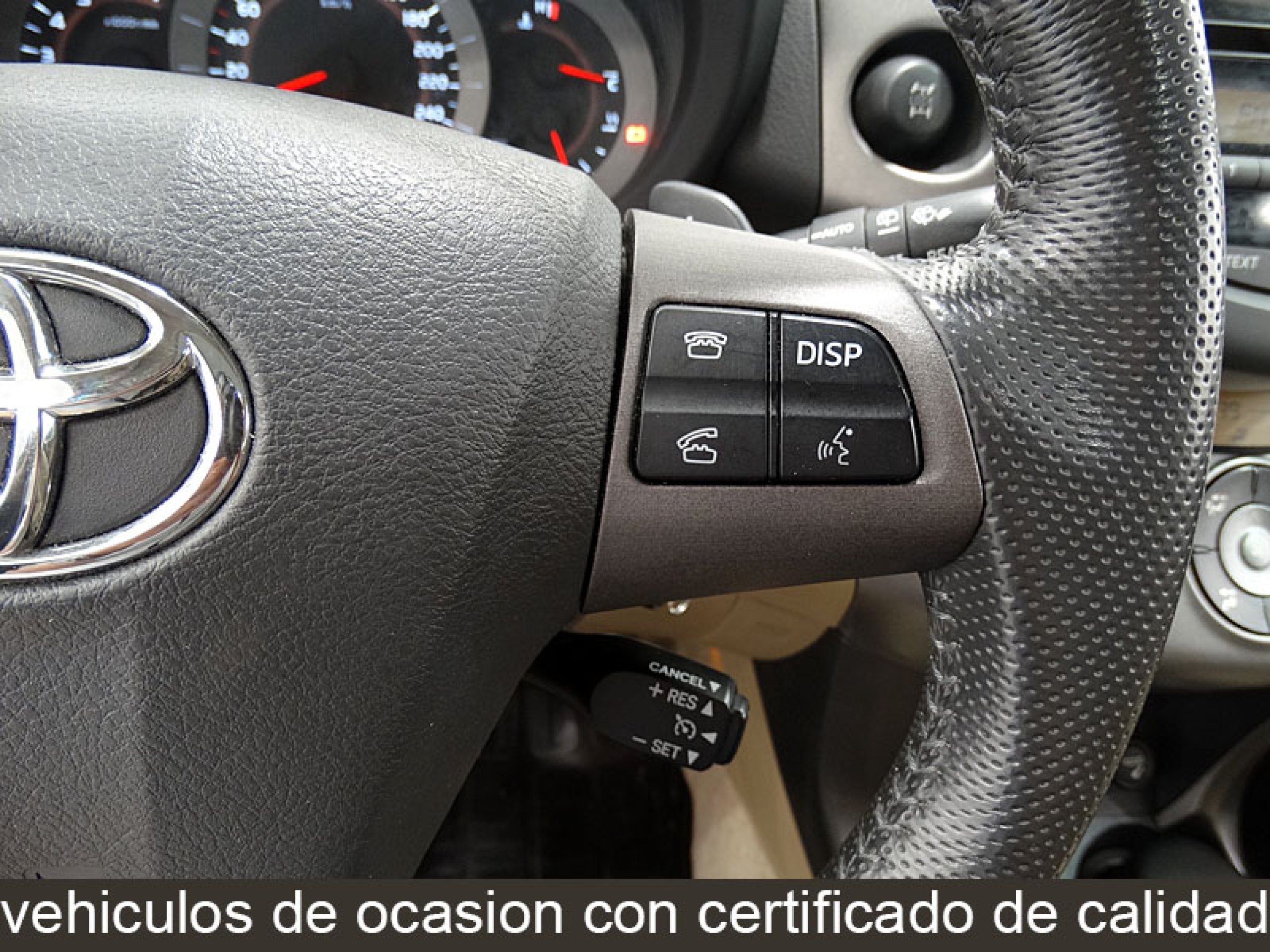 Foto Toyota RAV-4 40