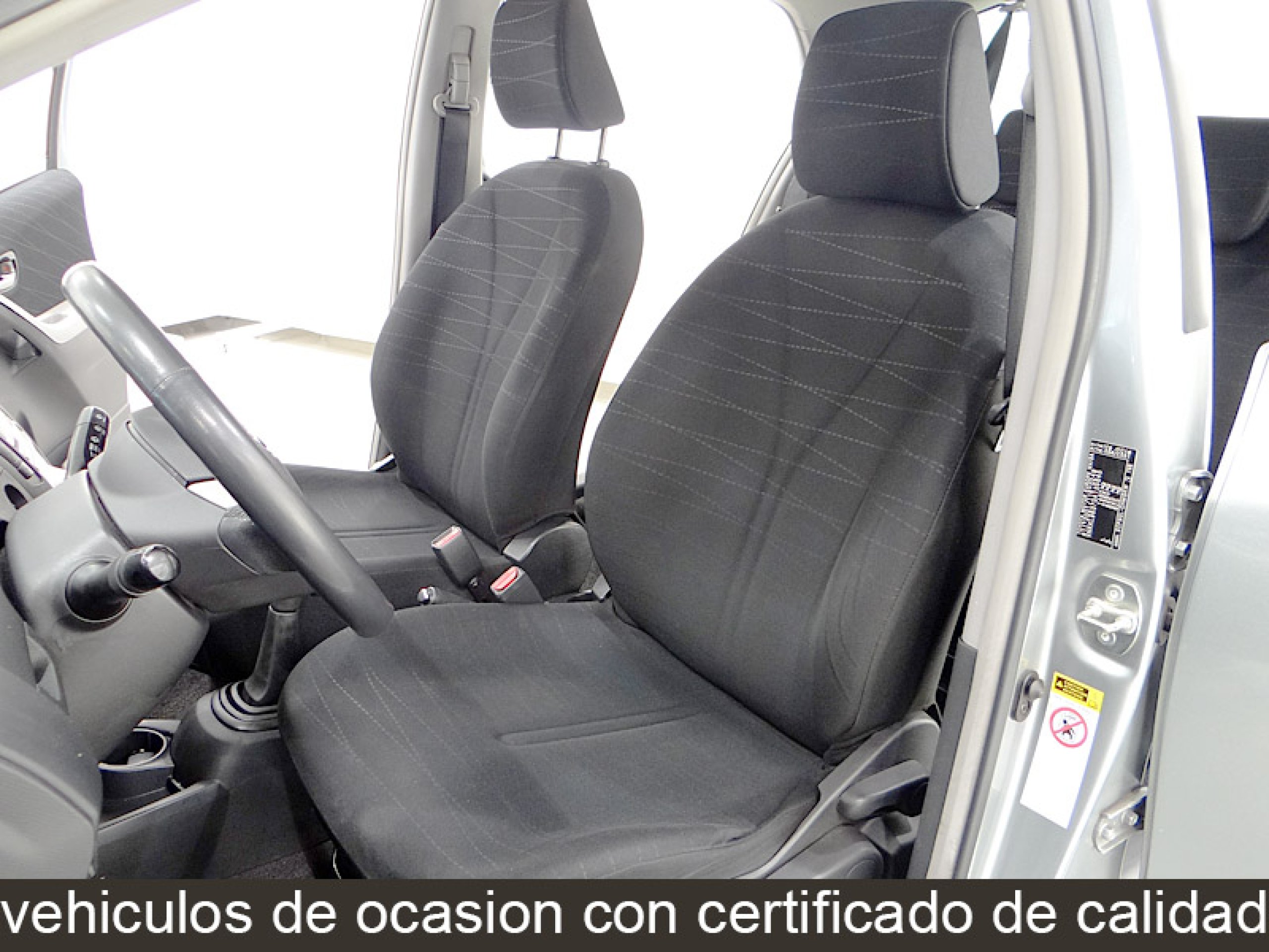 Foto Toyota Yaris 11