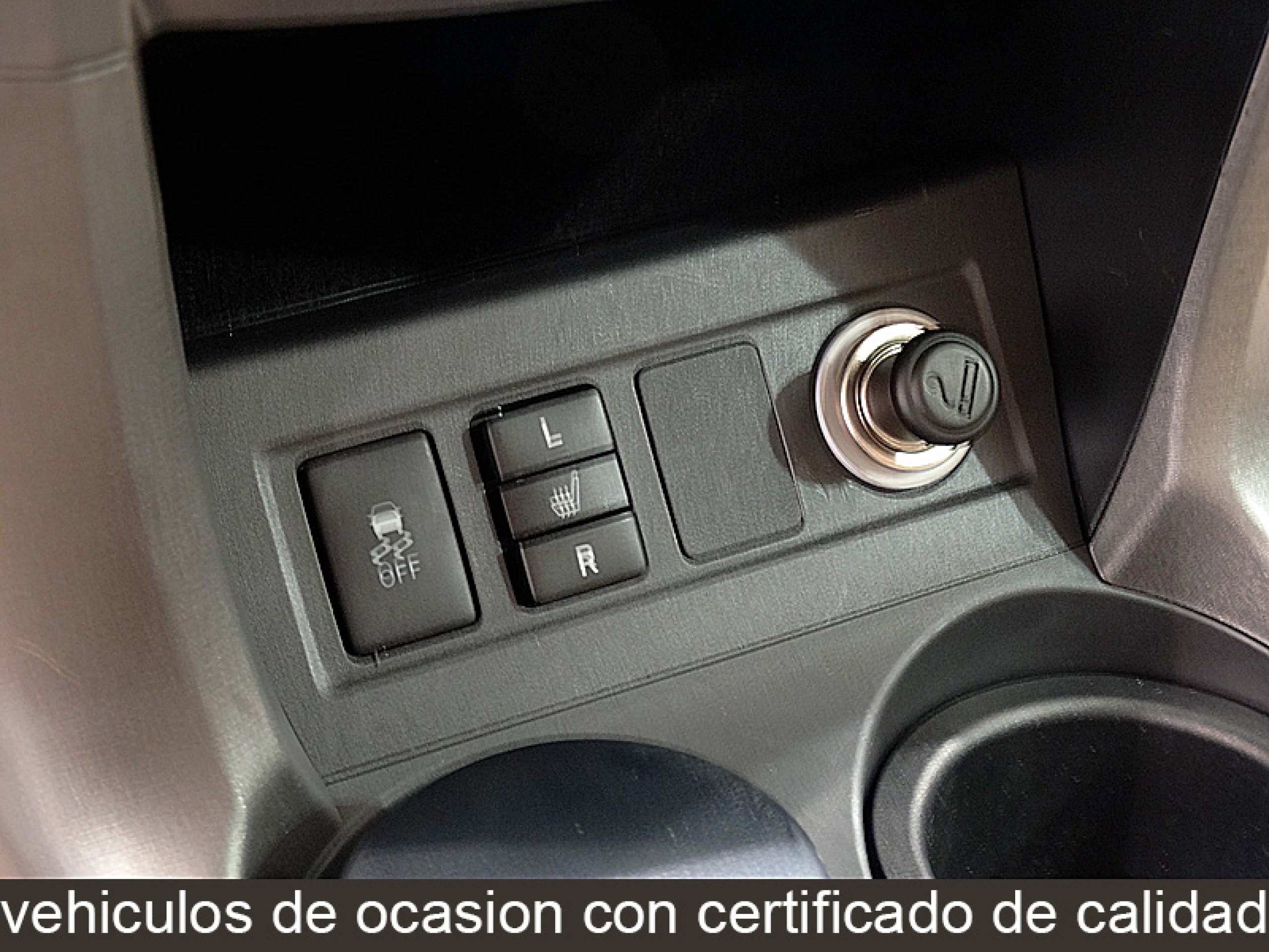 Foto Toyota RAV-4 39