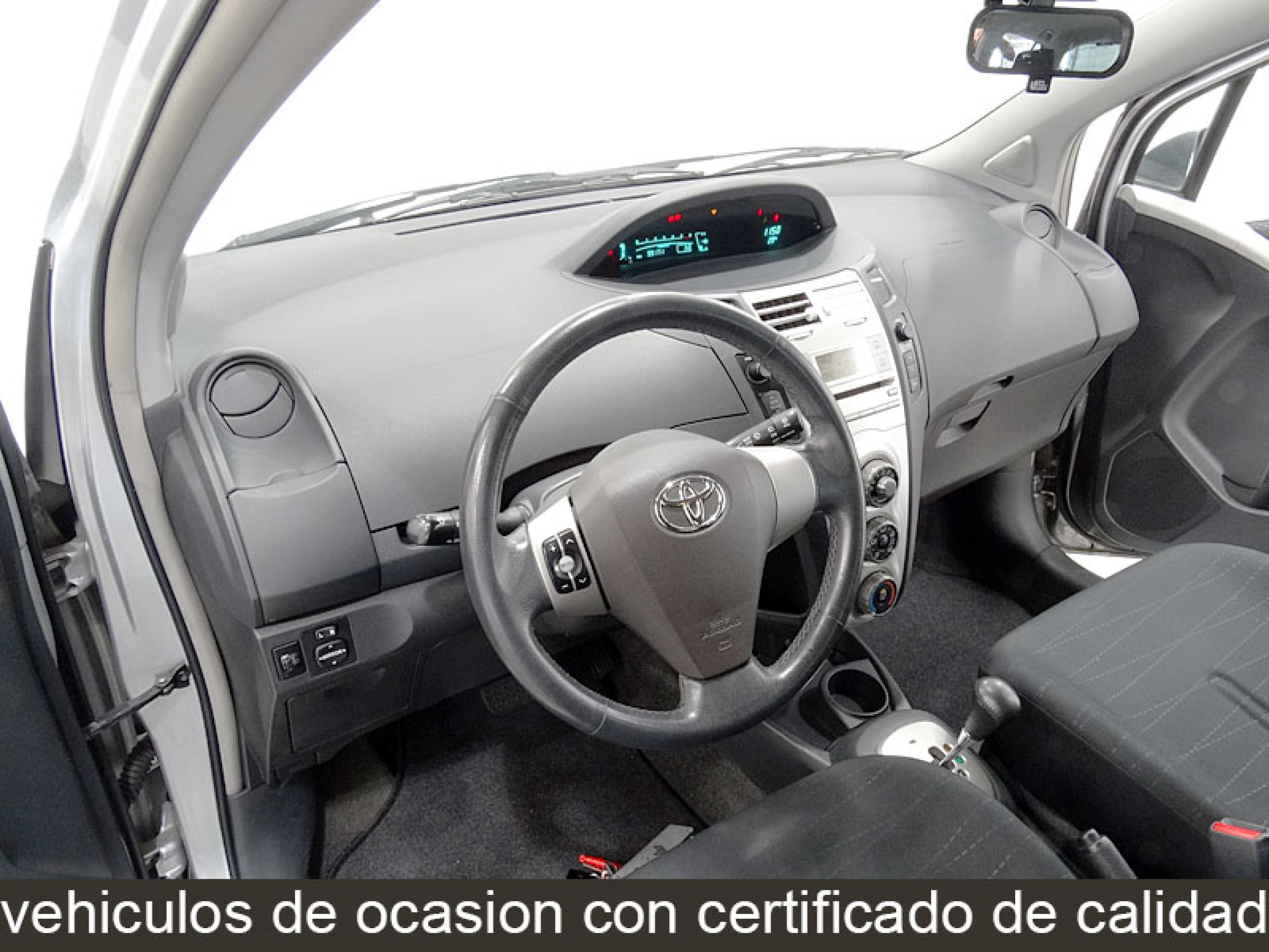 Foto Toyota Yaris 15