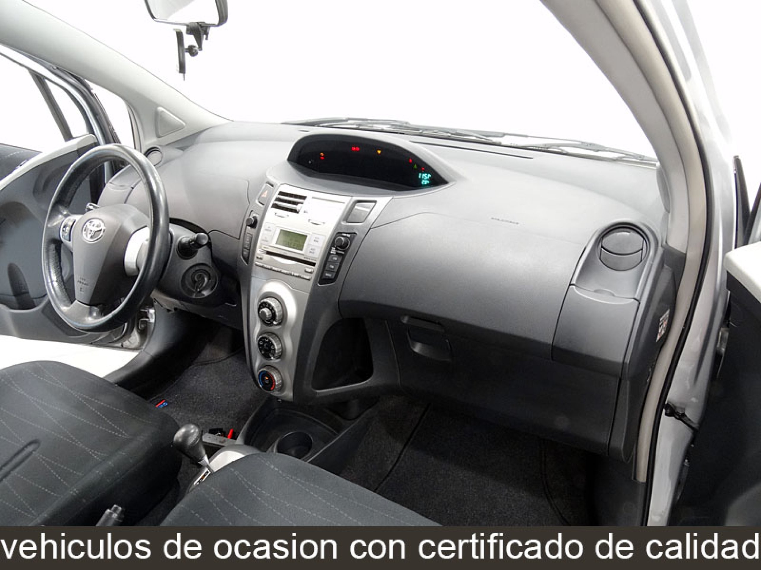 Foto Toyota Yaris 16