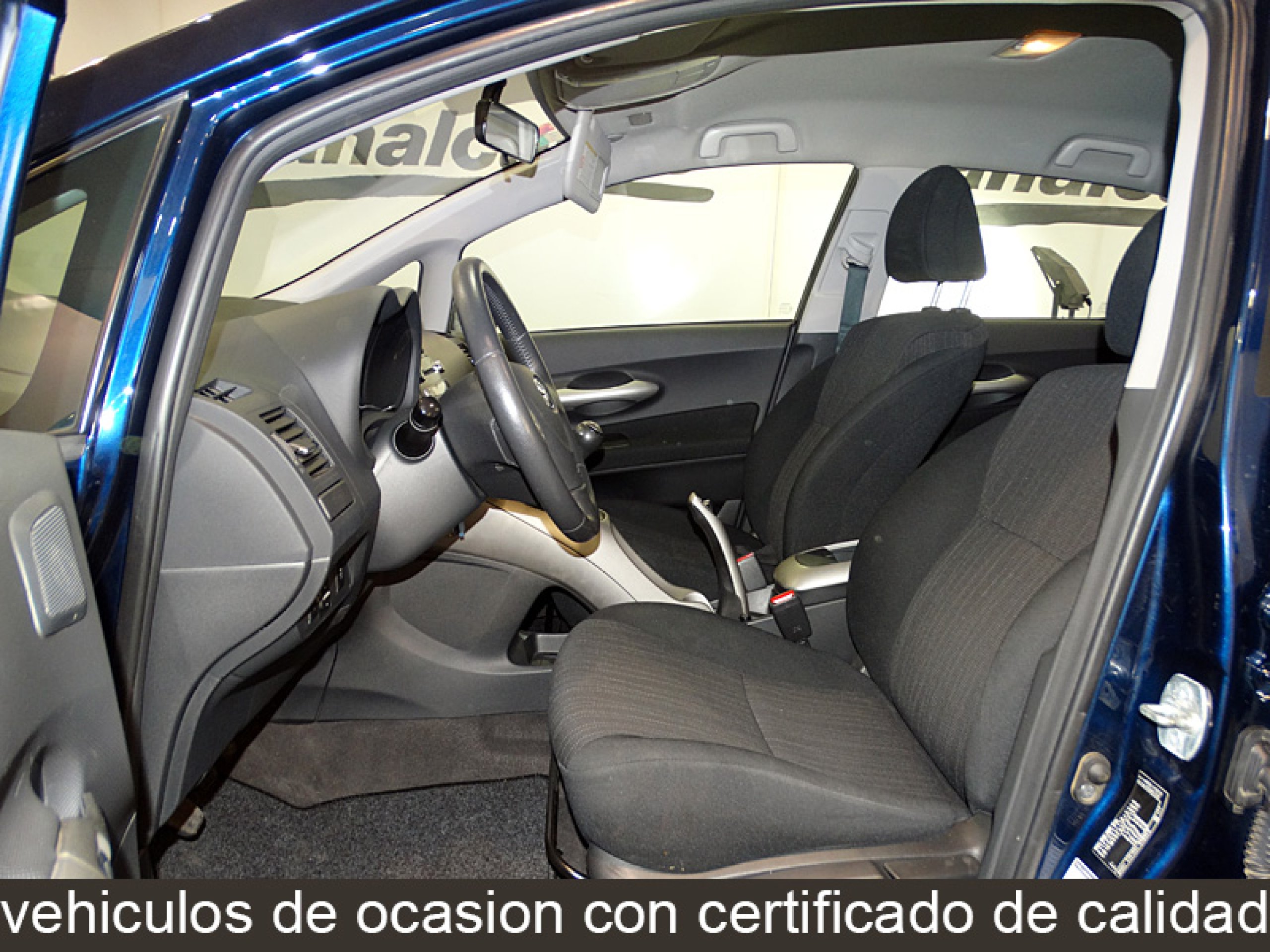 Foto Toyota Auris 12