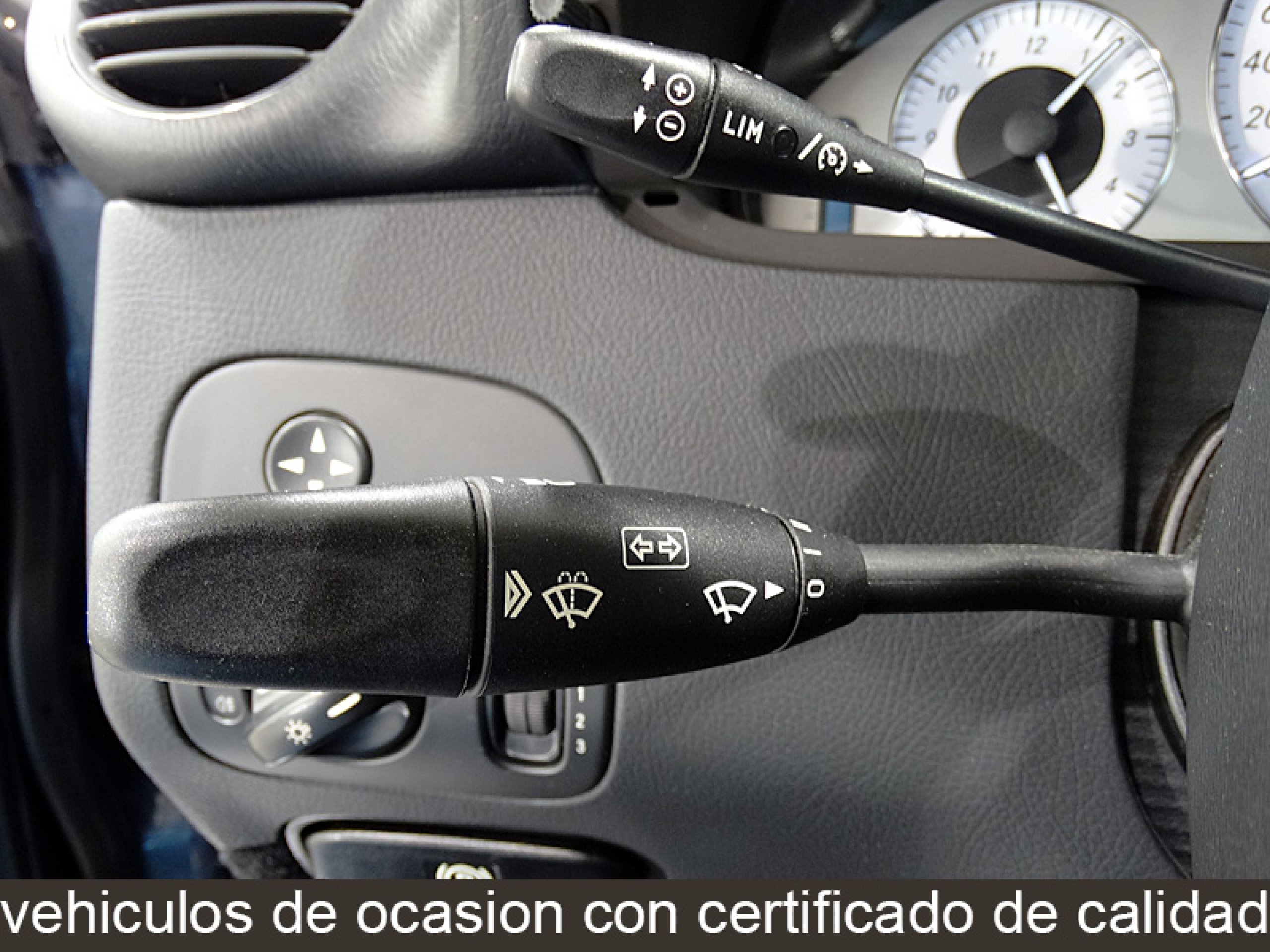 Foto Mercedes-Benz CLK 200 32