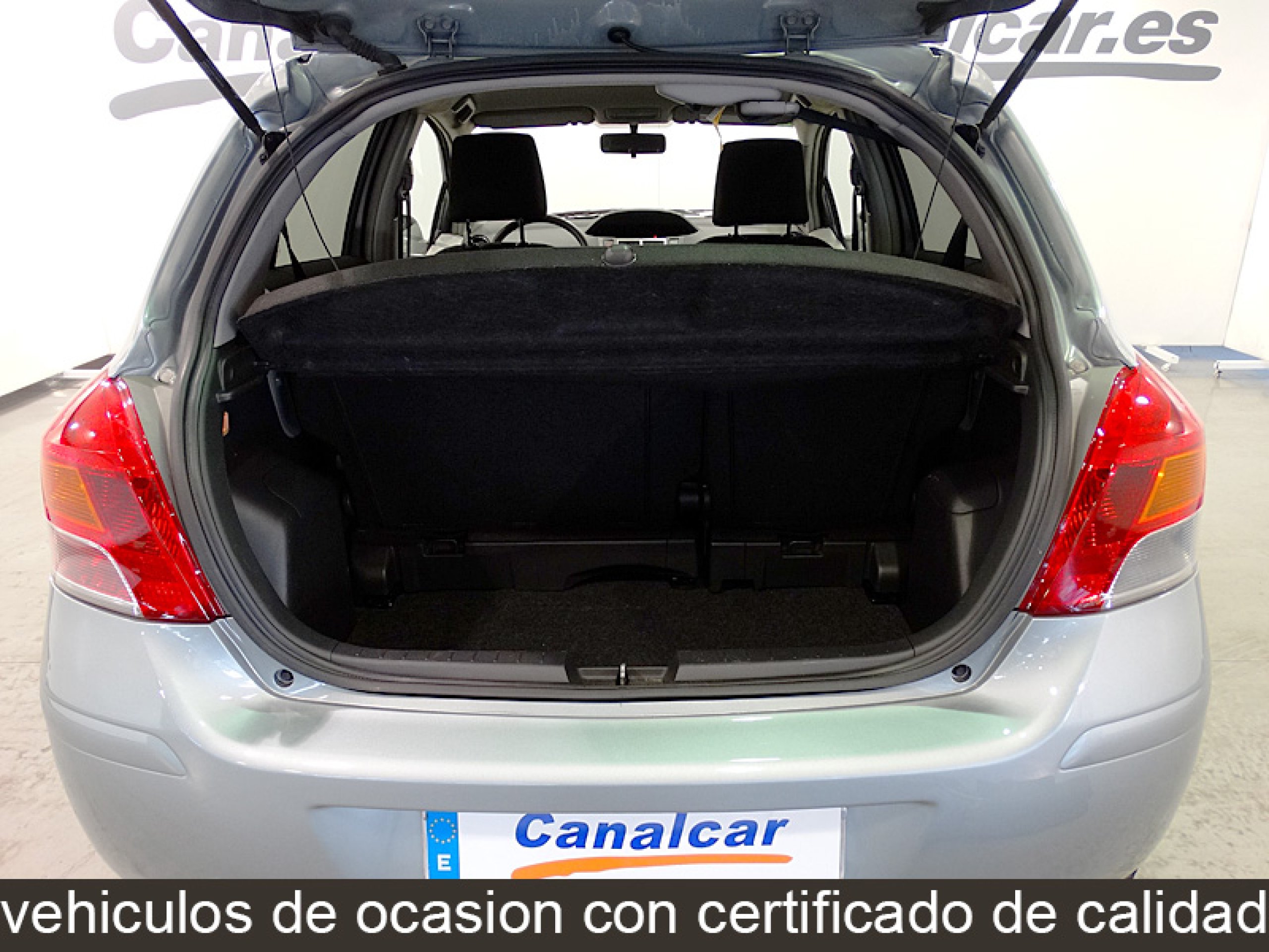 Foto Toyota Yaris 16