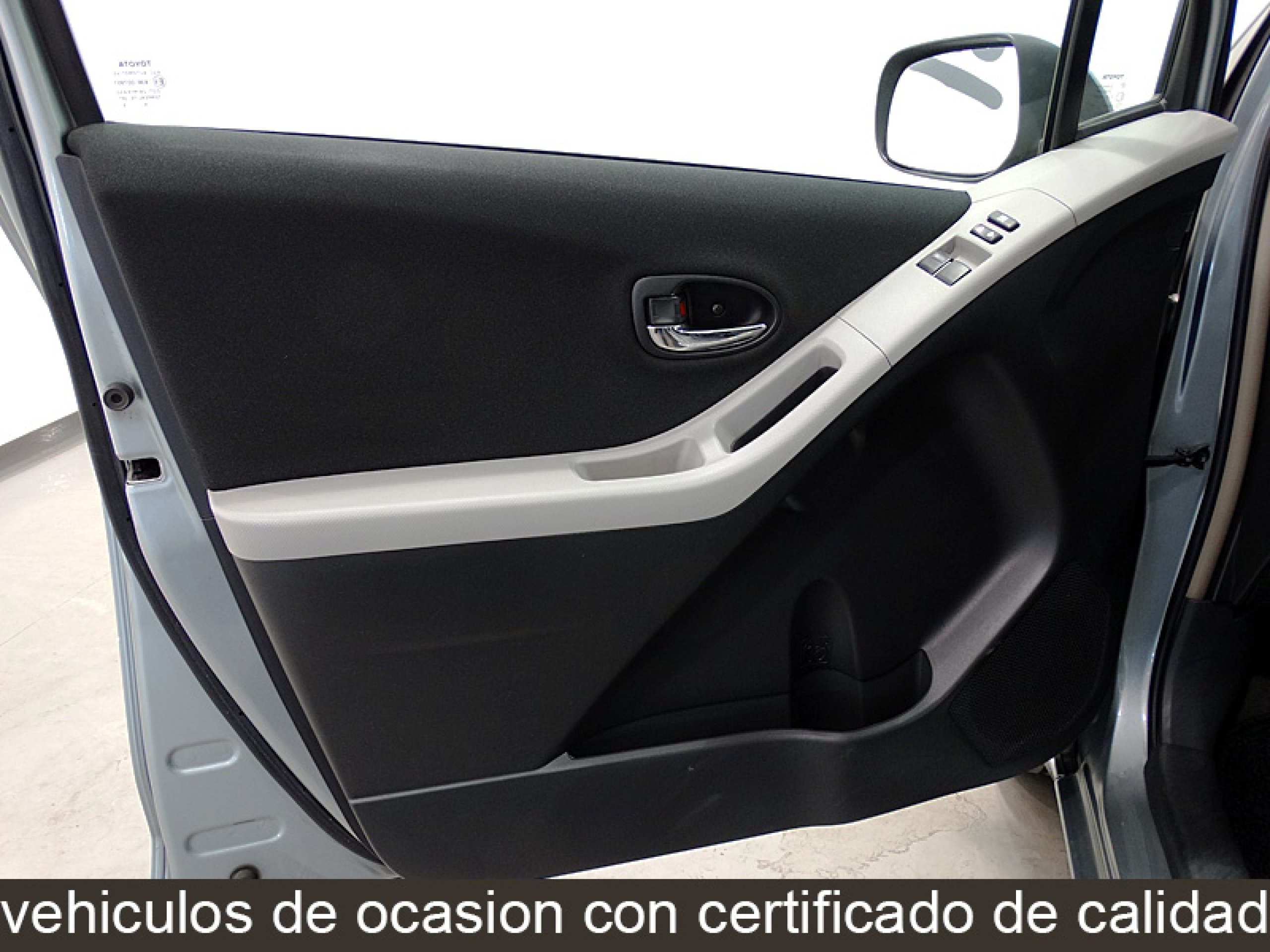 Foto Toyota Yaris 21