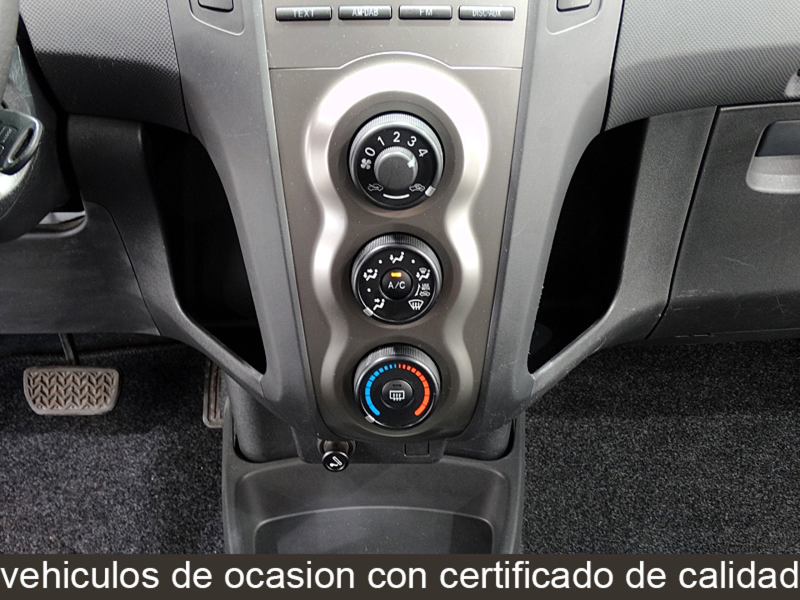 Foto Toyota Yaris 24