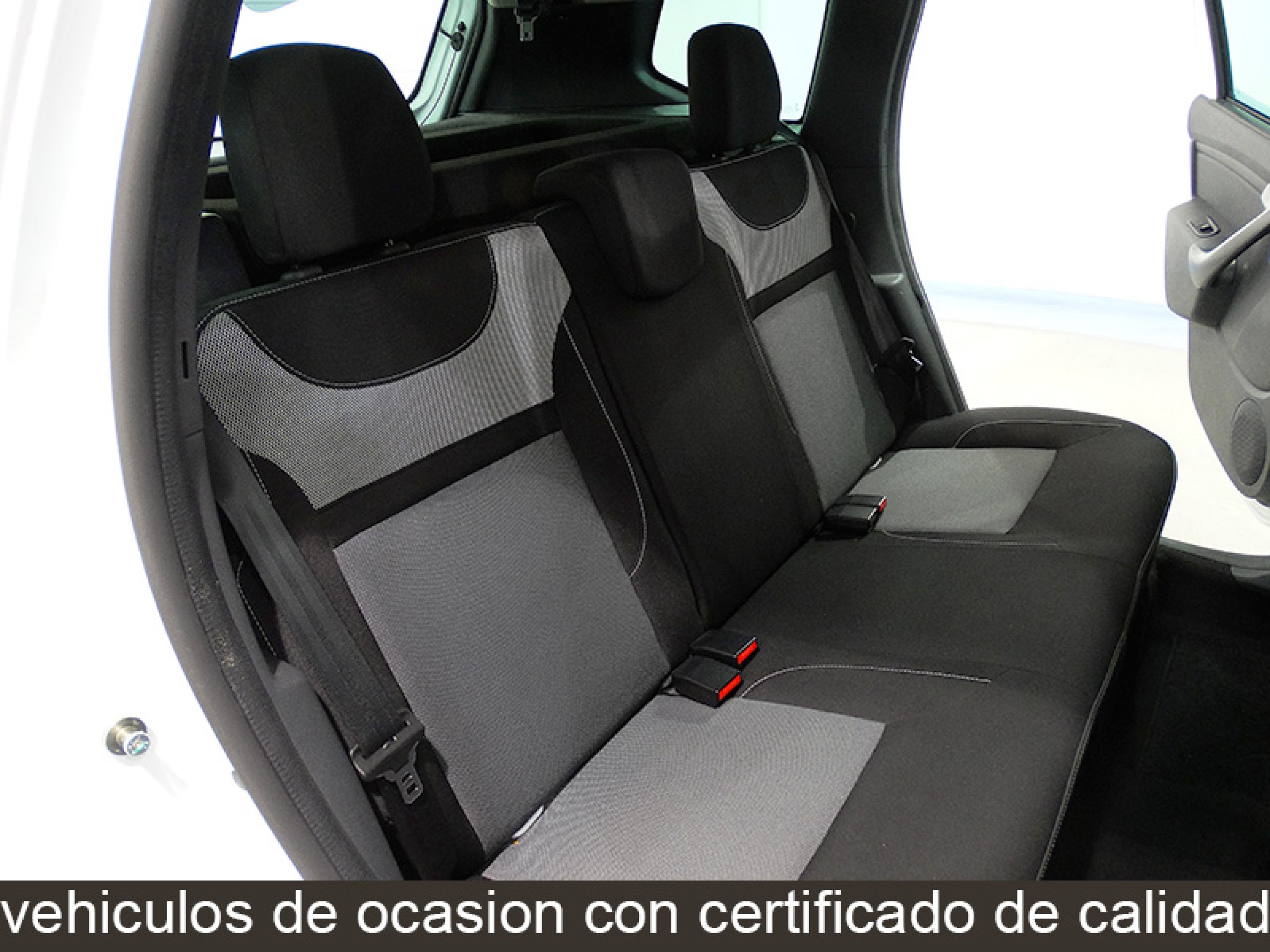 Foto Dacia Duster 19