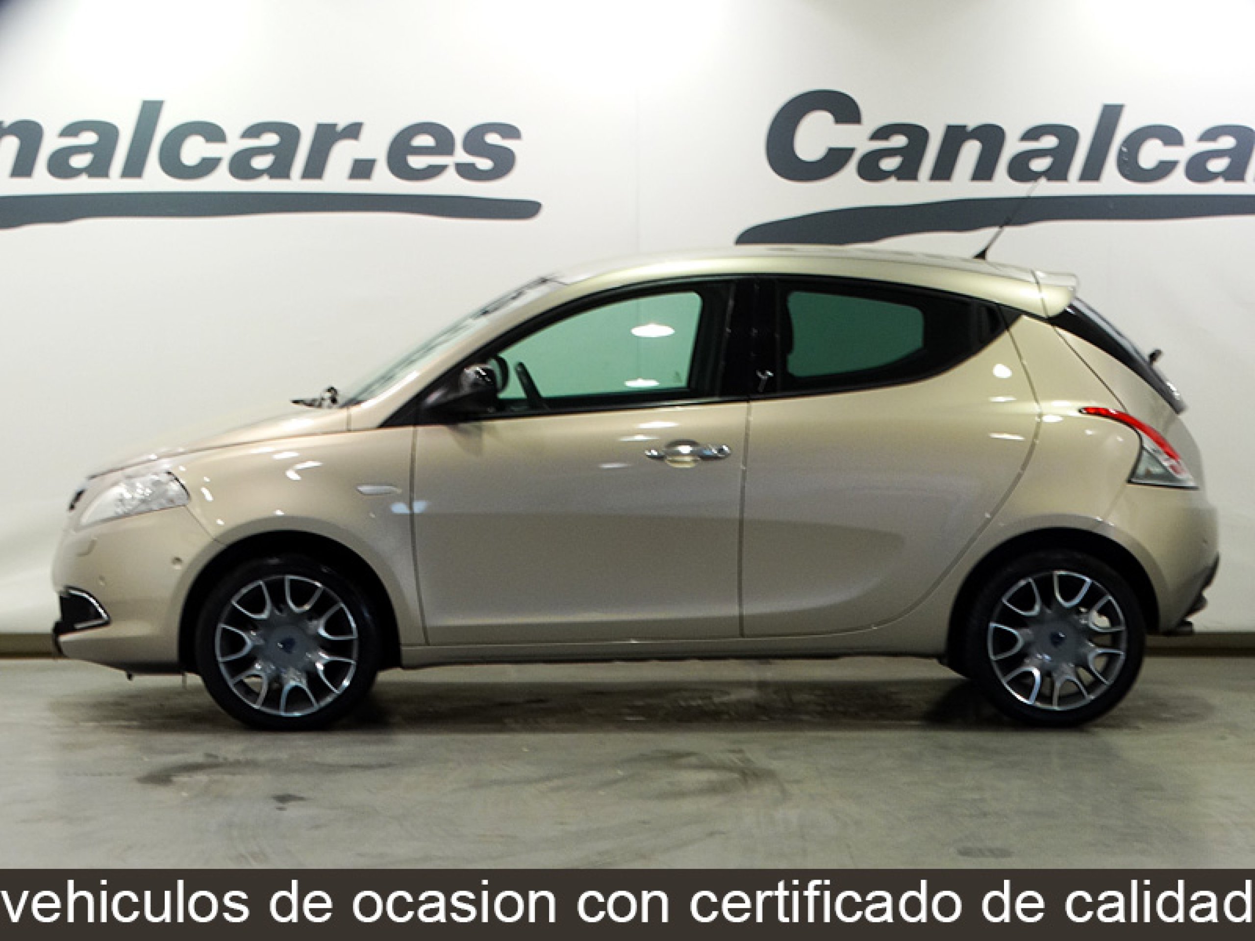Foto Lancia Ypsilon 9