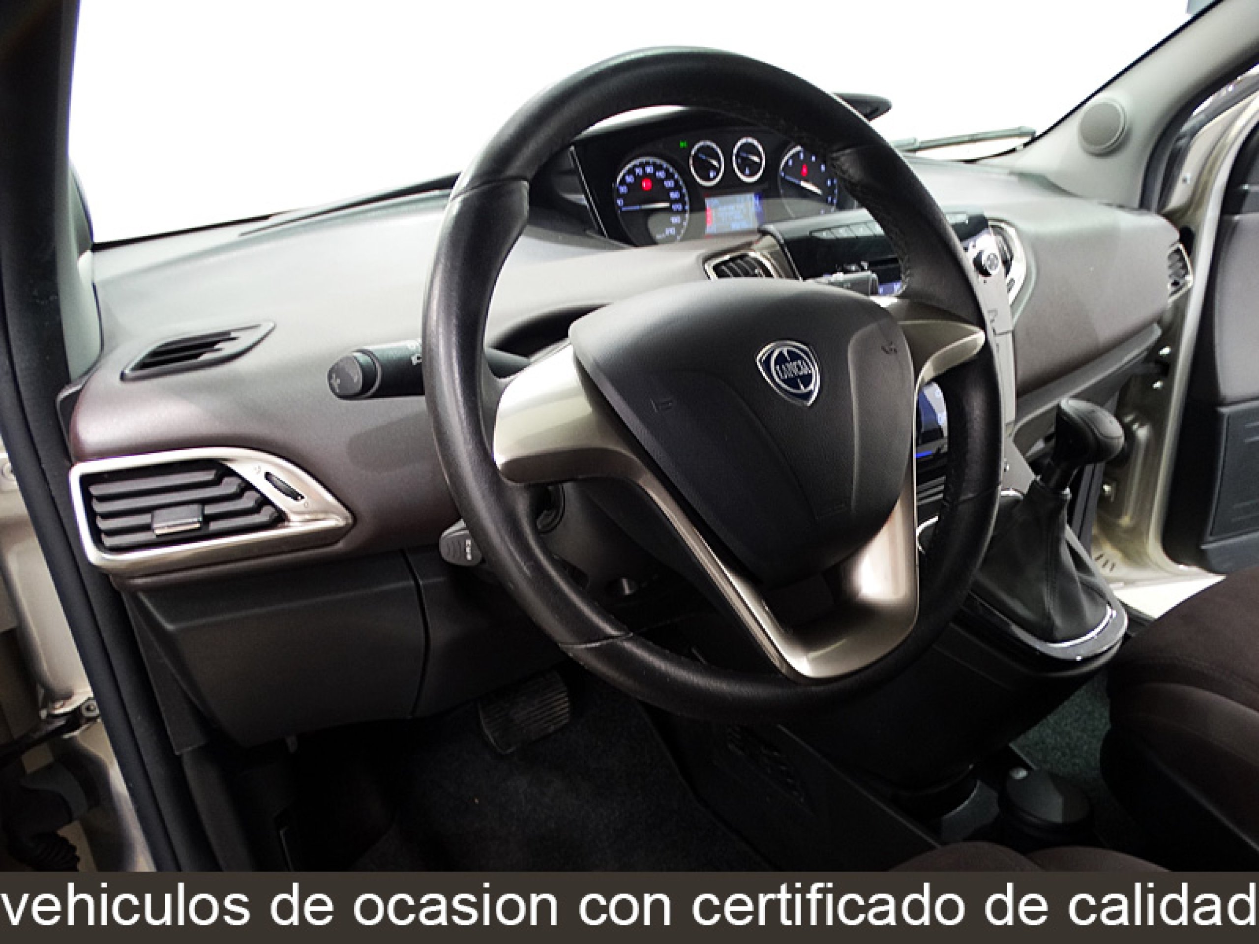 Foto Lancia Ypsilon 22