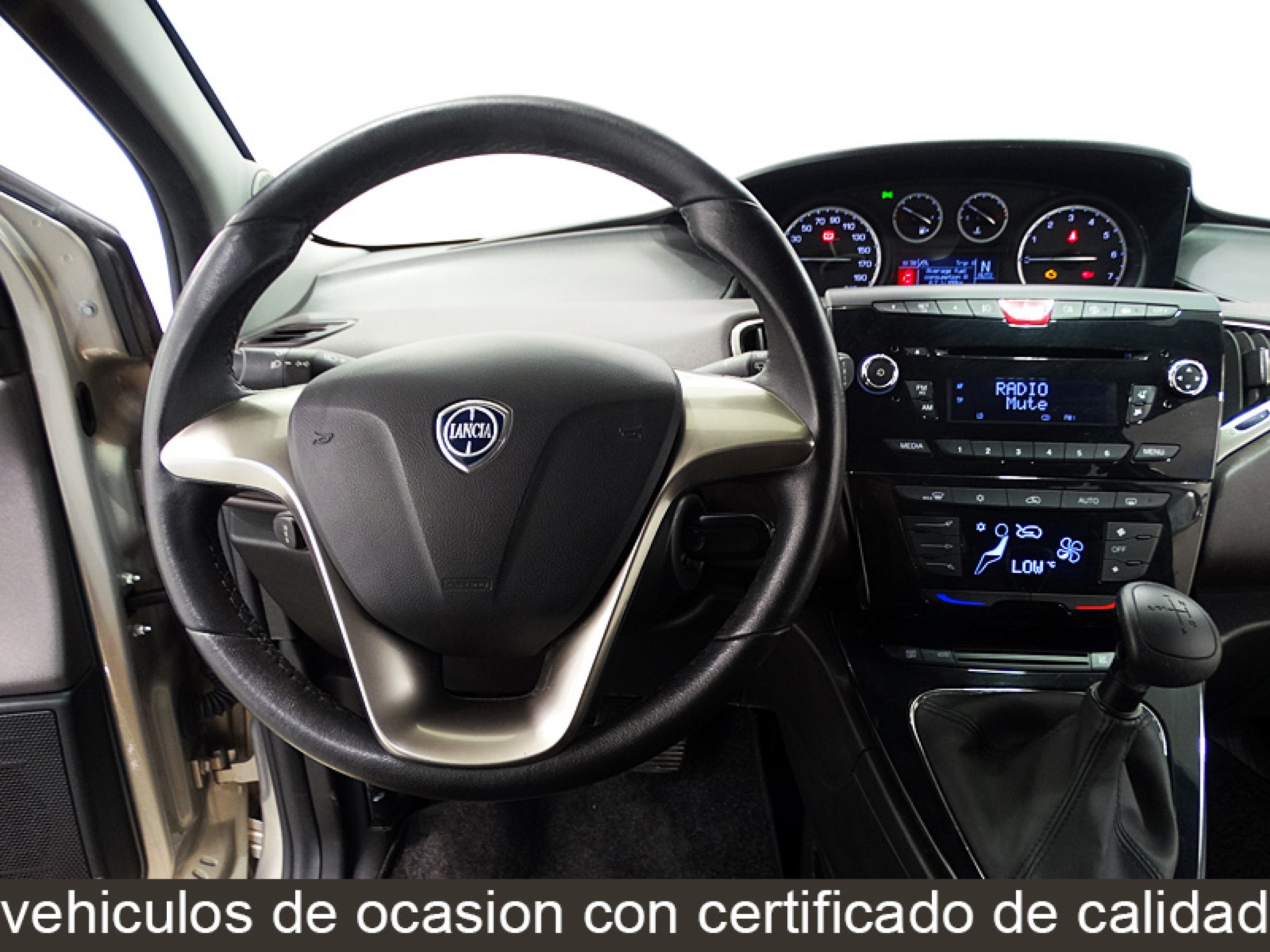 Foto Lancia Ypsilon 28