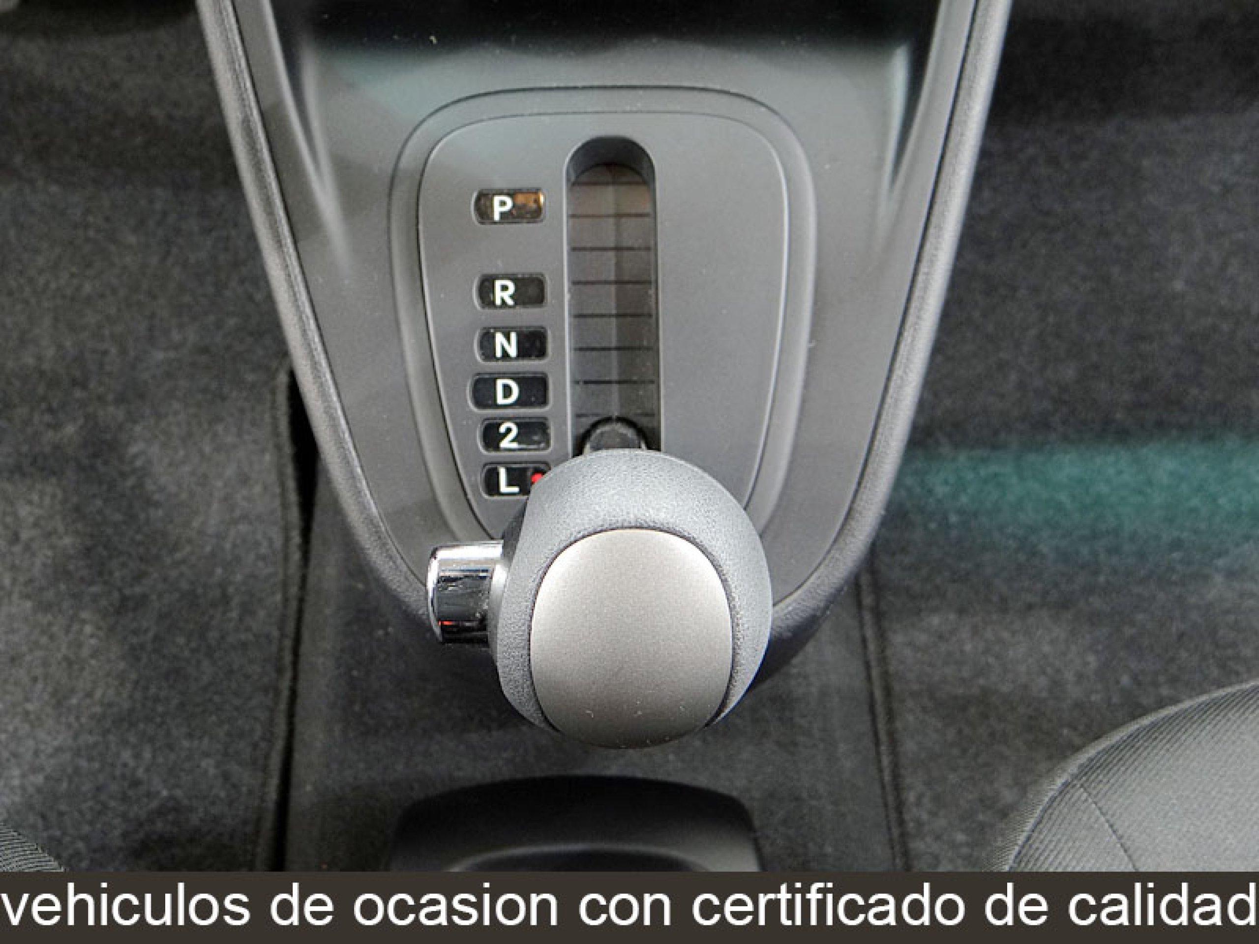 Foto Hyundai i10 32