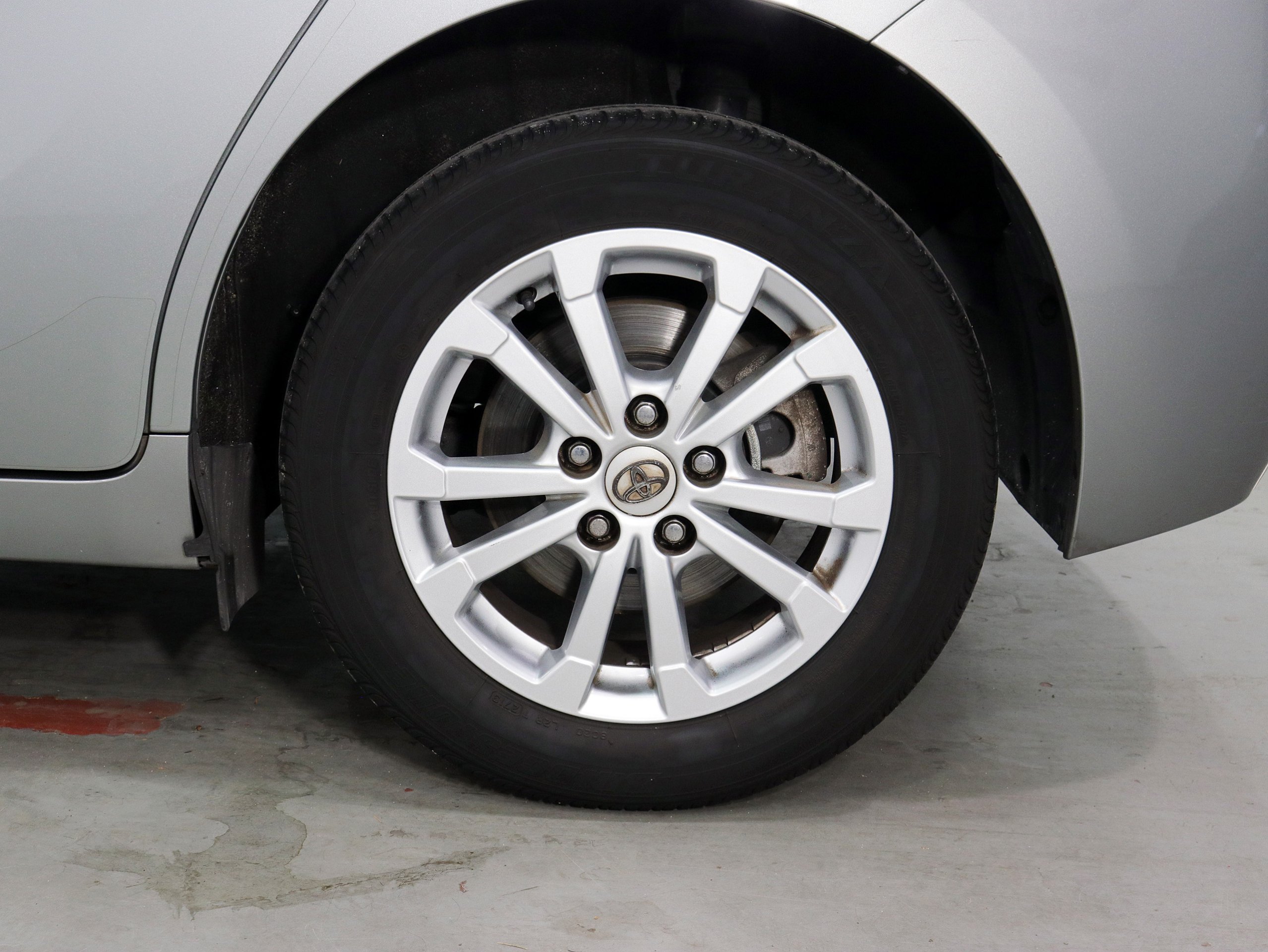 Foto Toyota Verso 29