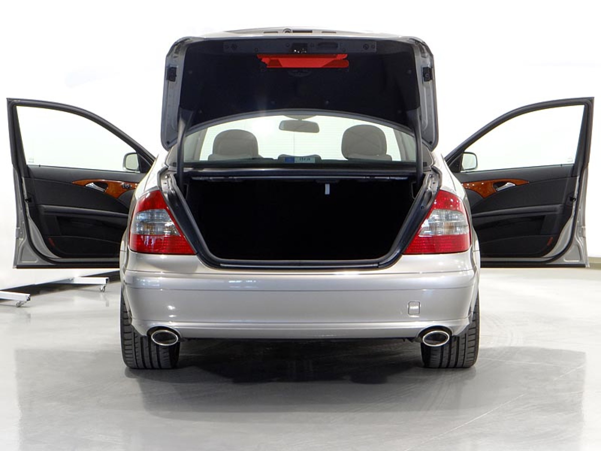 Foto Mercedes-Benz E 220 8