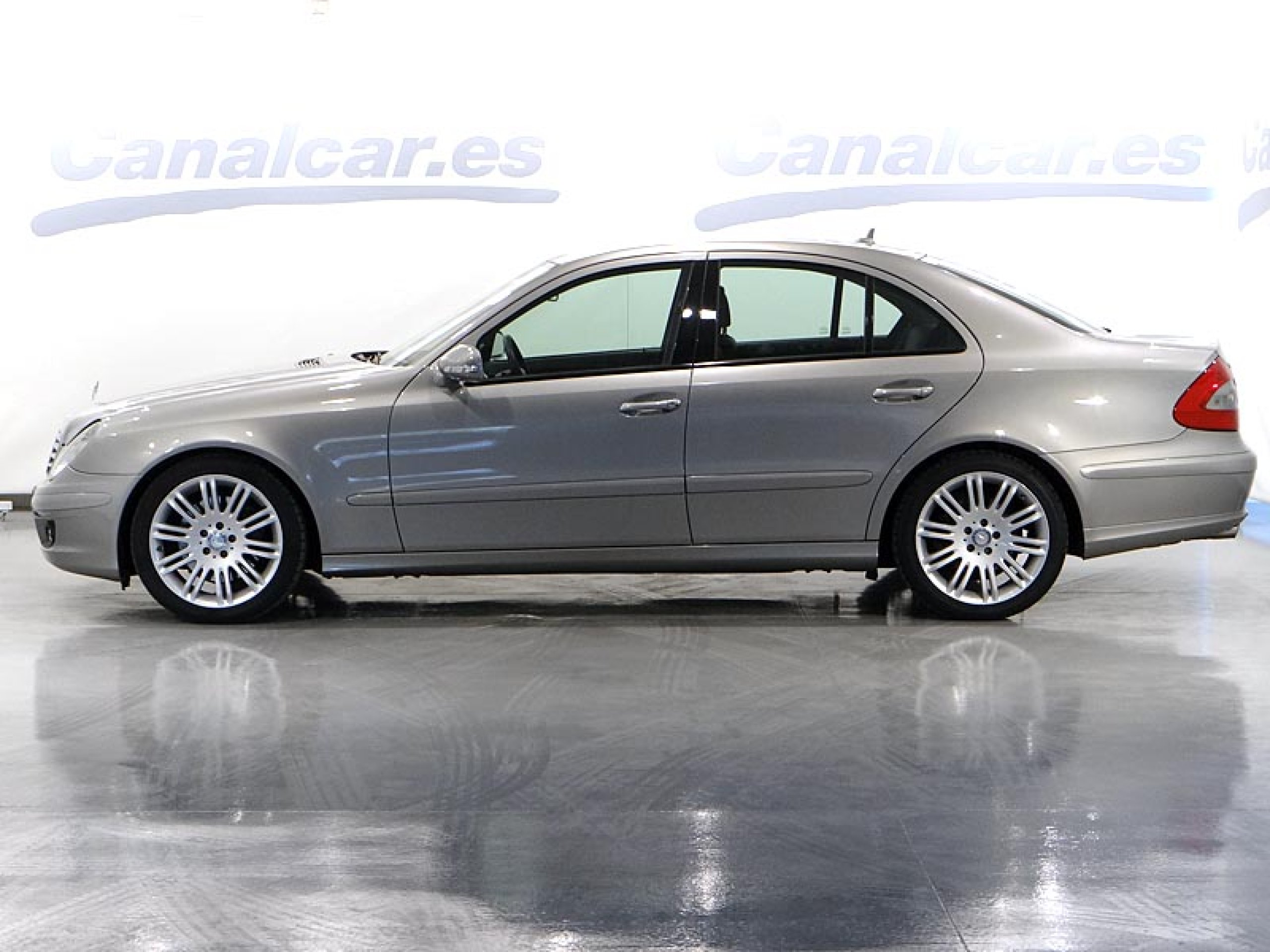 Foto Mercedes-Benz E 220 11