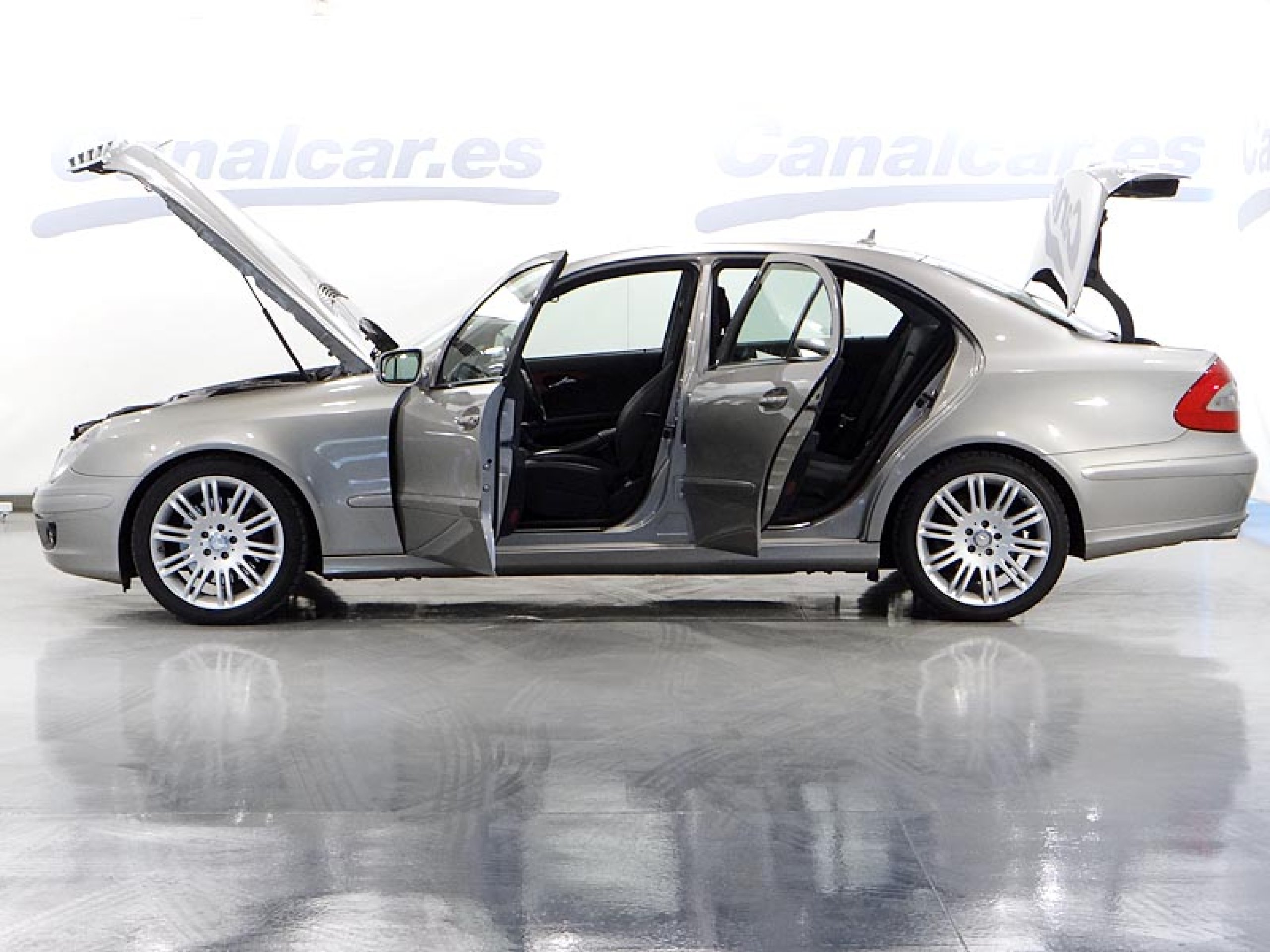 Foto Mercedes-Benz E 220 12