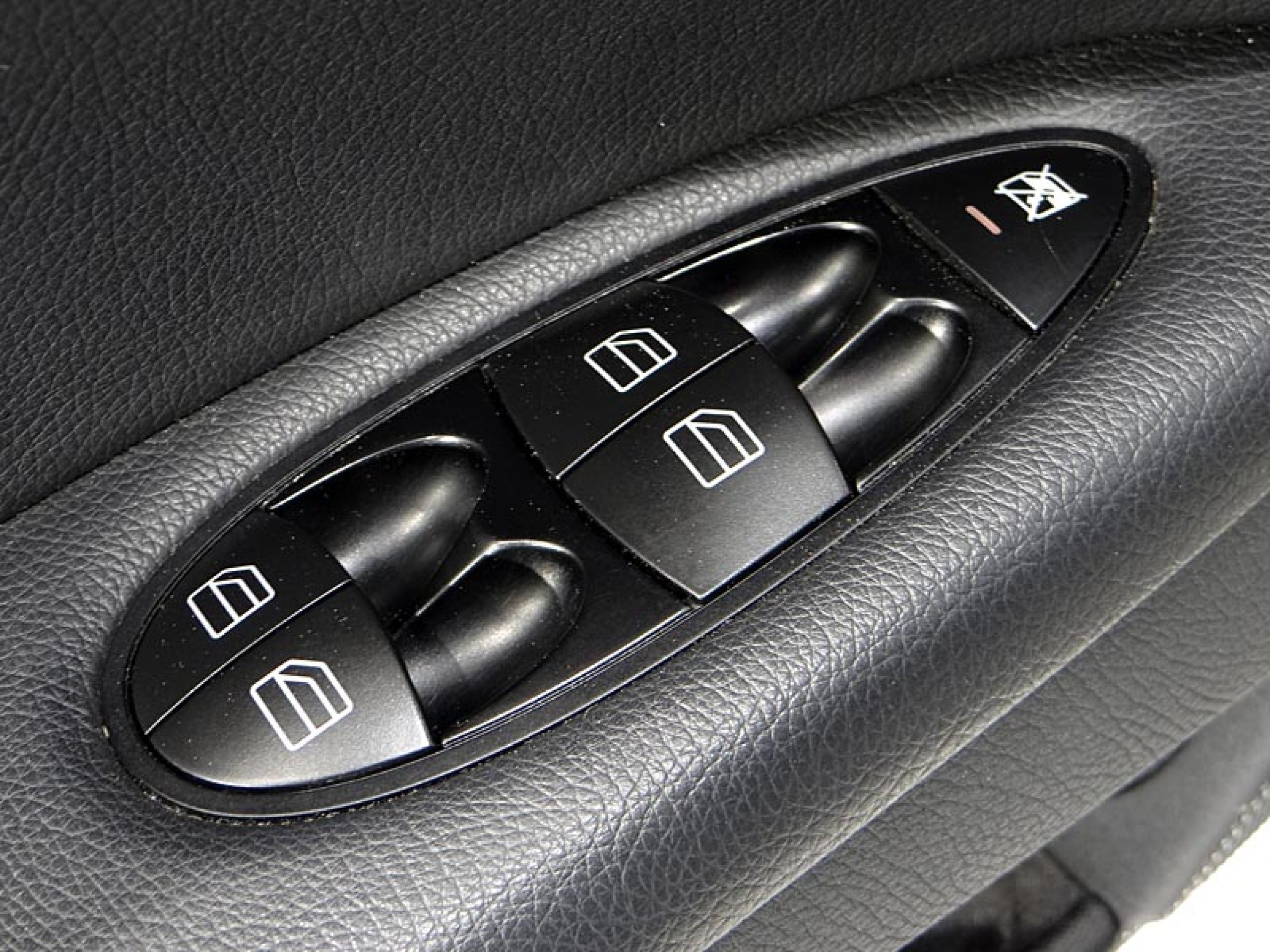 Foto Mercedes-Benz E 220 21