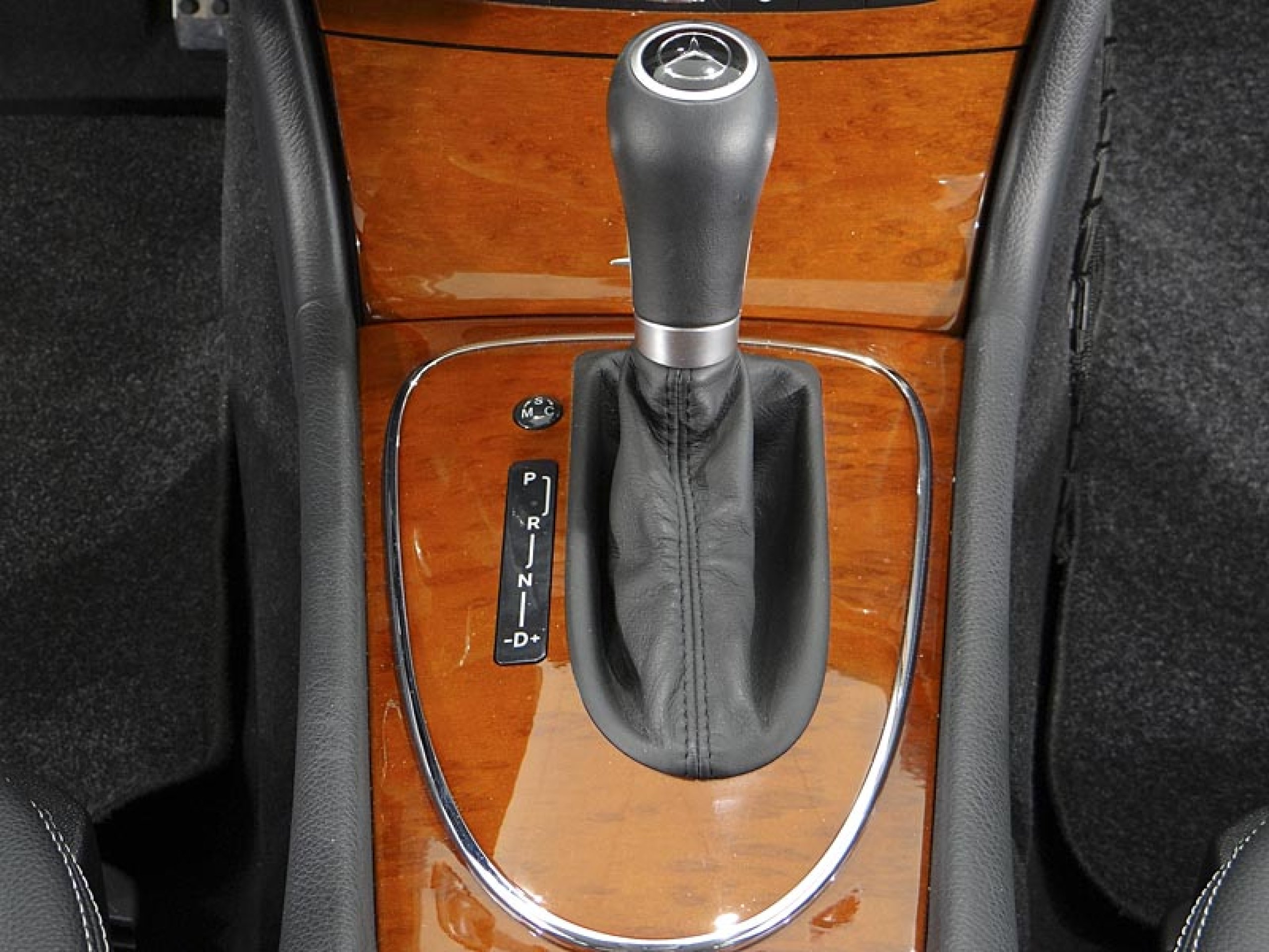 Foto Mercedes-Benz E 220 27