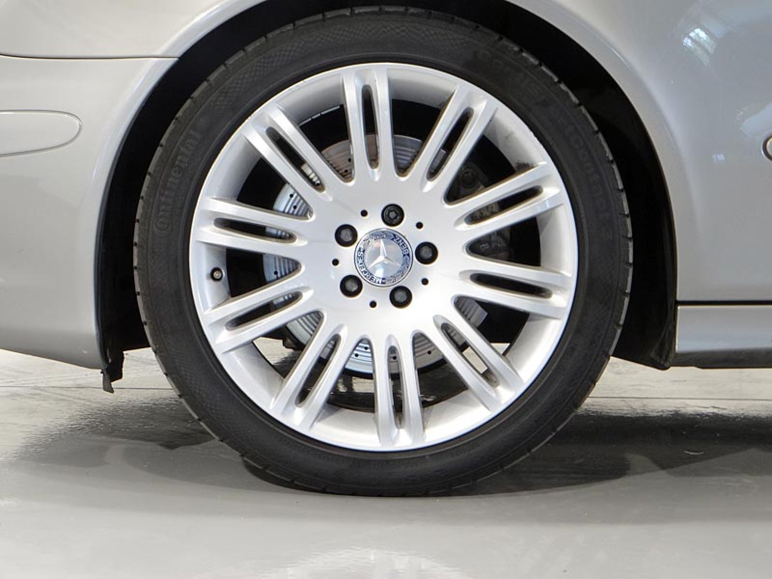 Foto Mercedes-Benz E 220 38