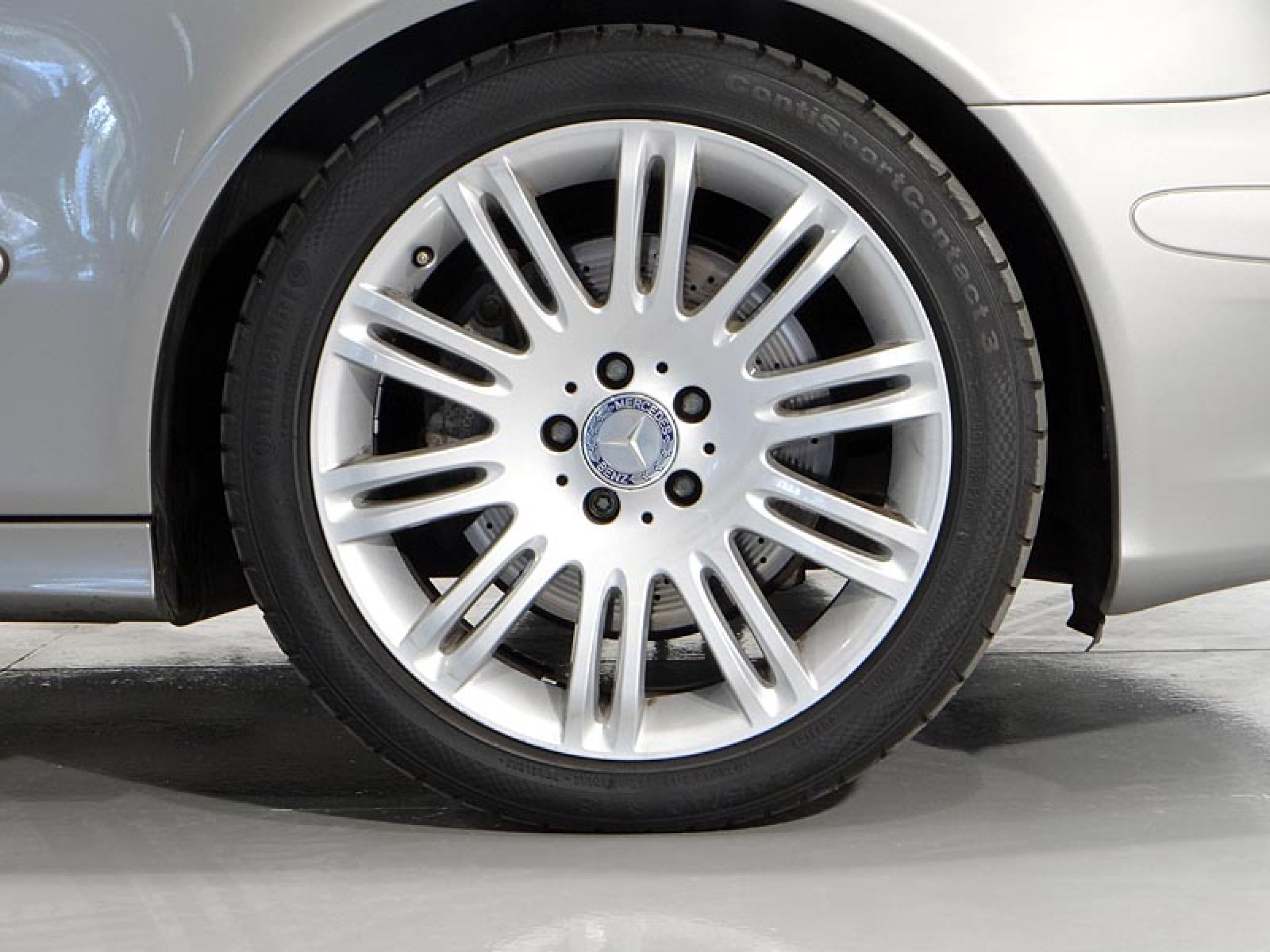 Foto Mercedes-Benz E 220 41