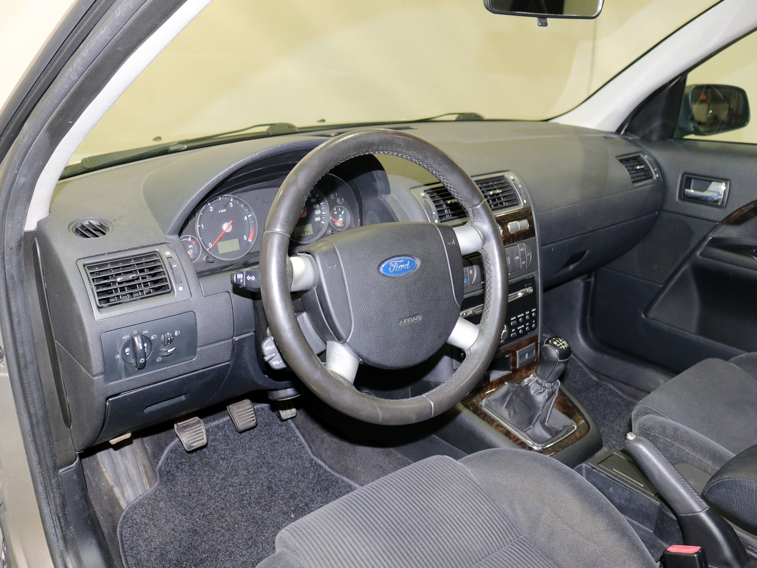 Foto Ford Mondeo 14 Foto Ford Mondeo 14