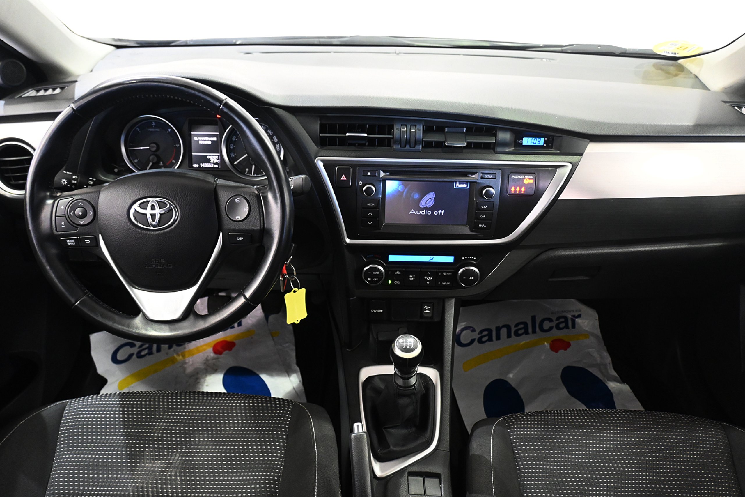 Foto Toyota Auris 13