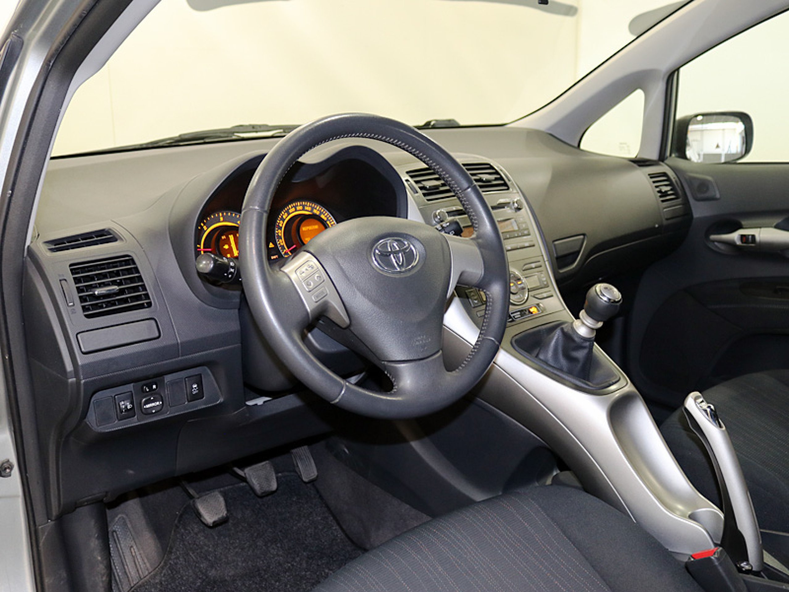 Foto Toyota Auris 16