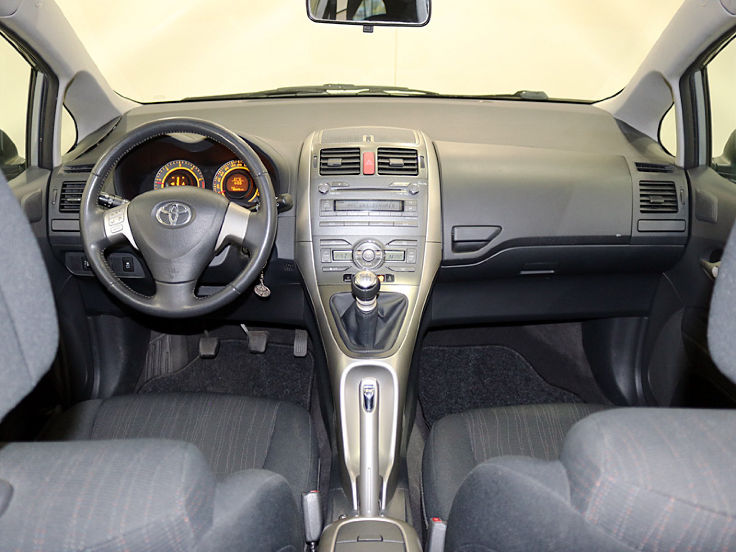 Foto Toyota Auris 17