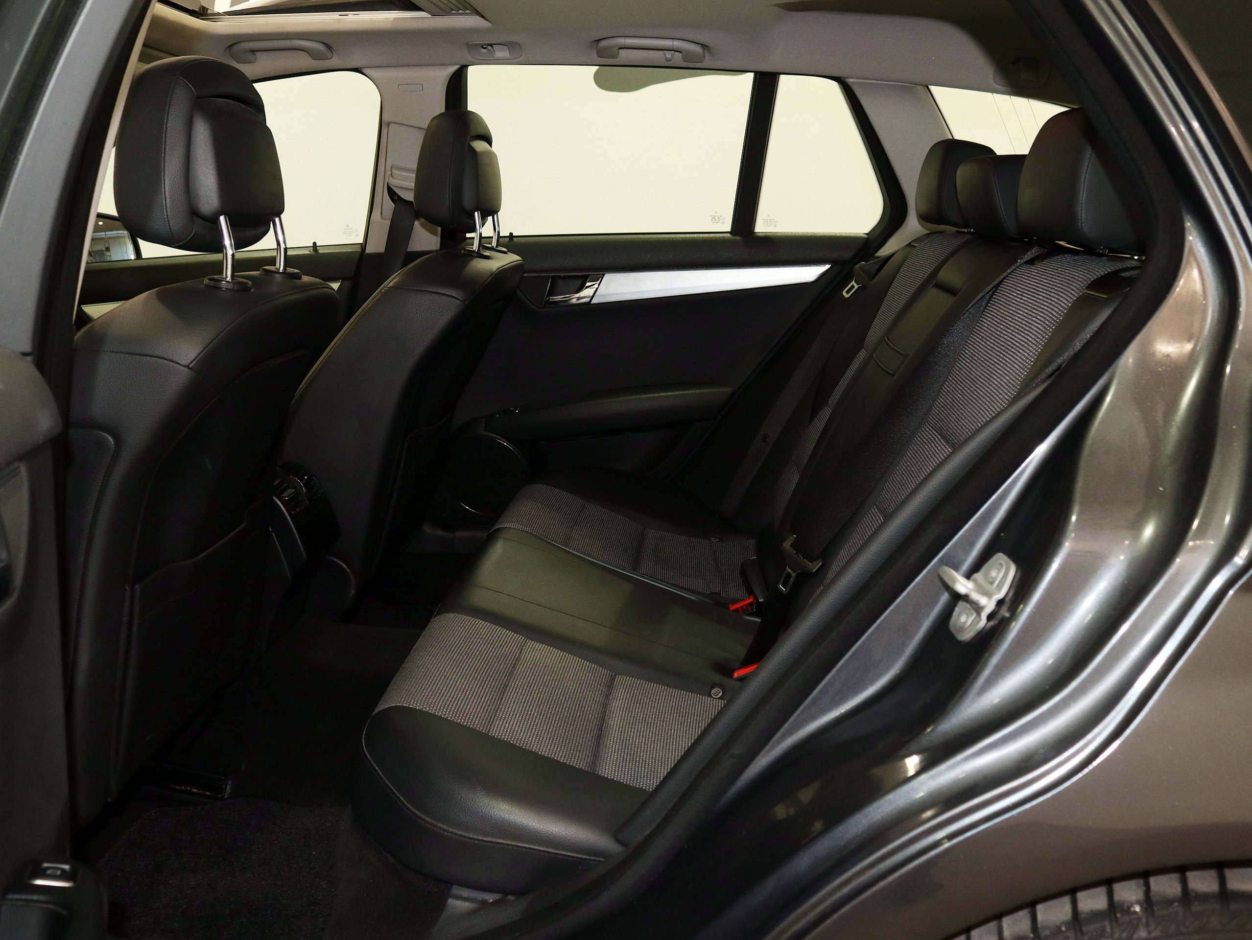Foto Mercedes-Benz C 220 16