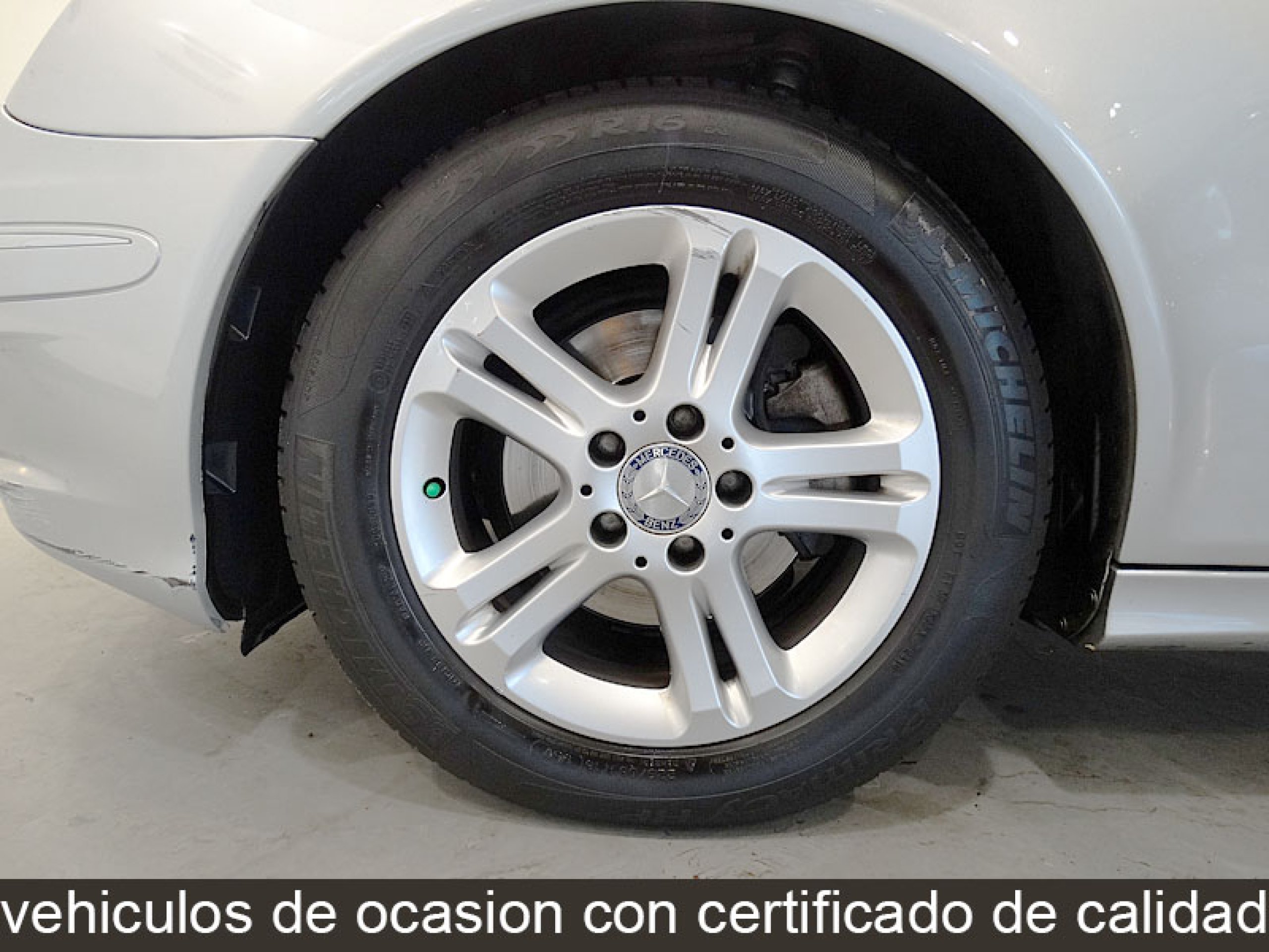 Foto Mercedes-Benz E 220 14