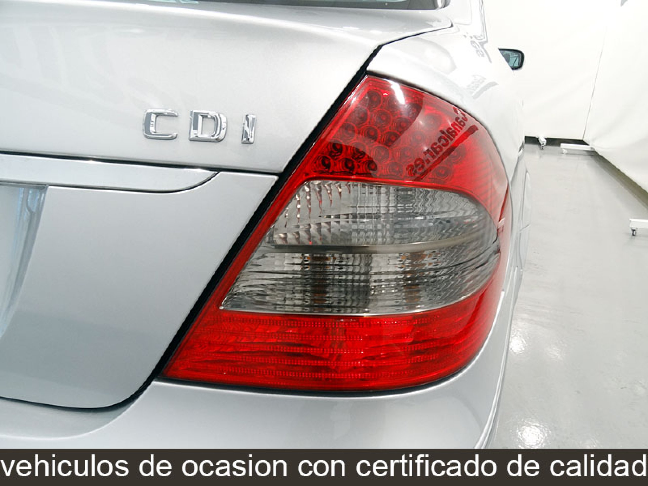 Foto Mercedes-Benz E 220 17