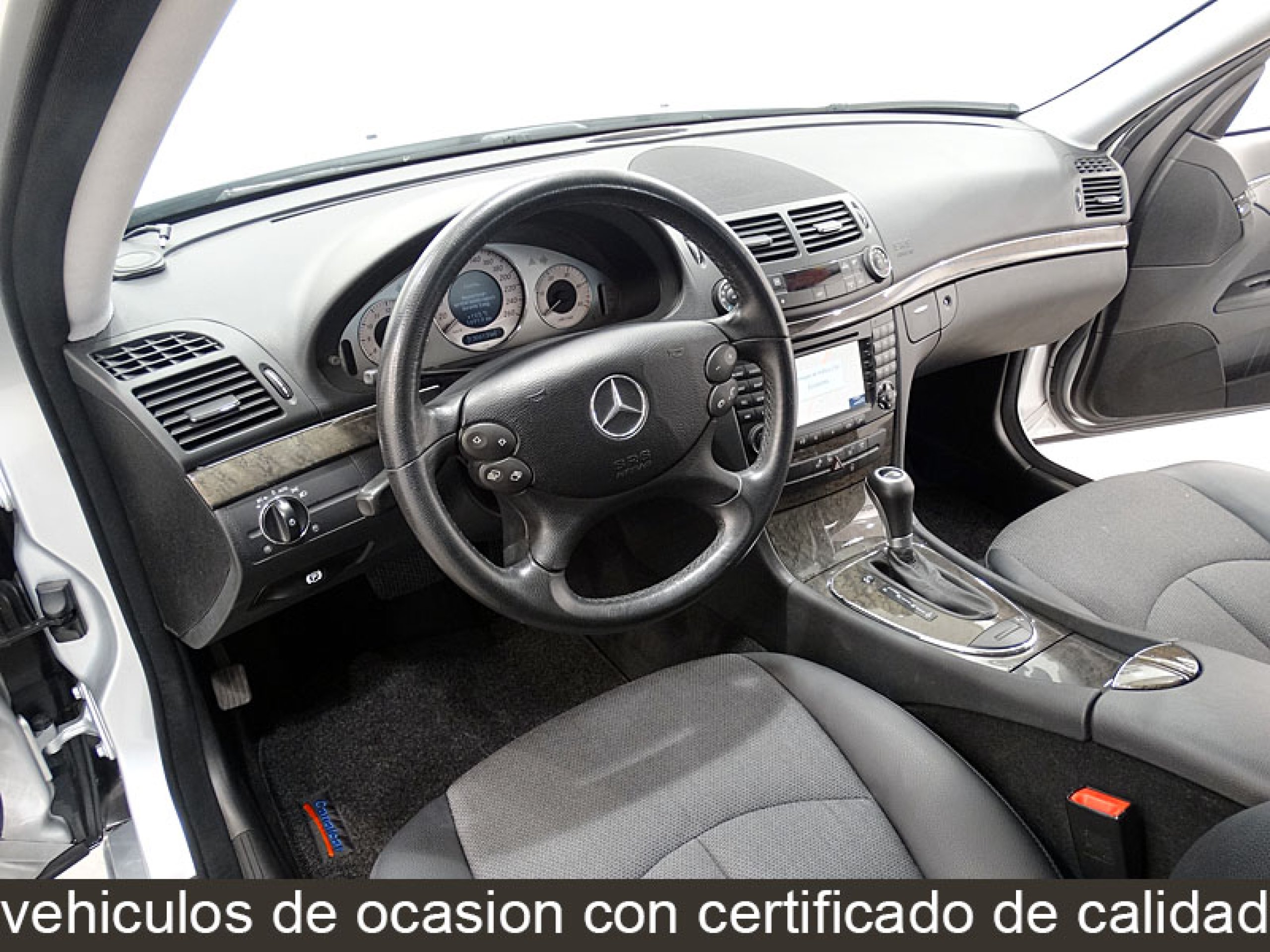 Foto Mercedes-Benz E 220 25