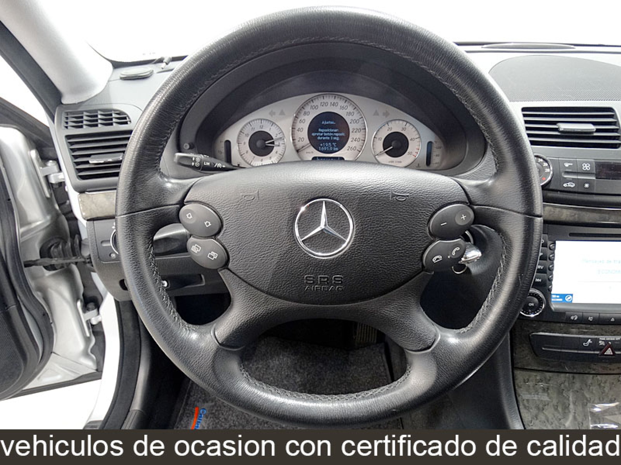 Foto Mercedes-Benz E 220 29