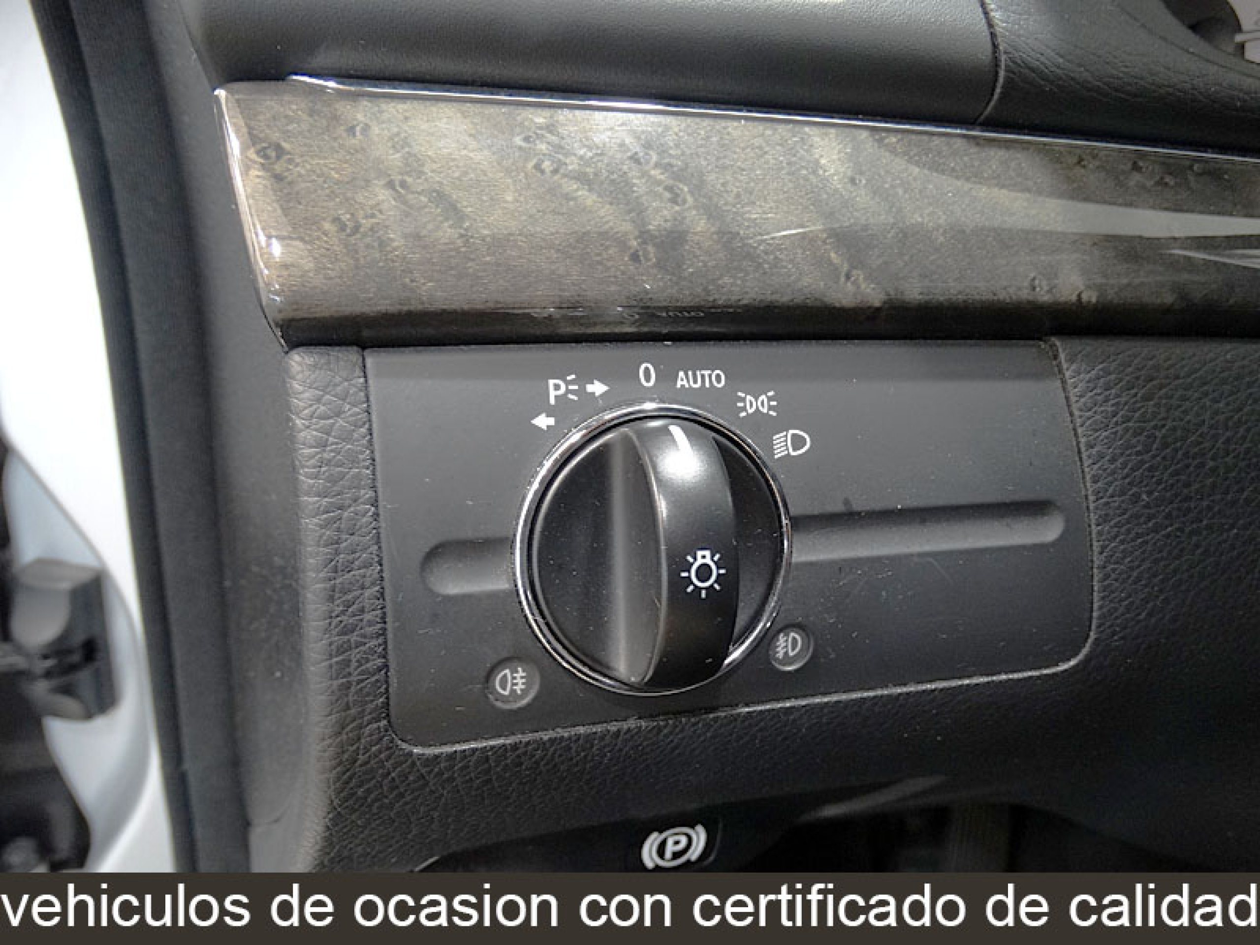 Foto Mercedes-Benz E 220 31
