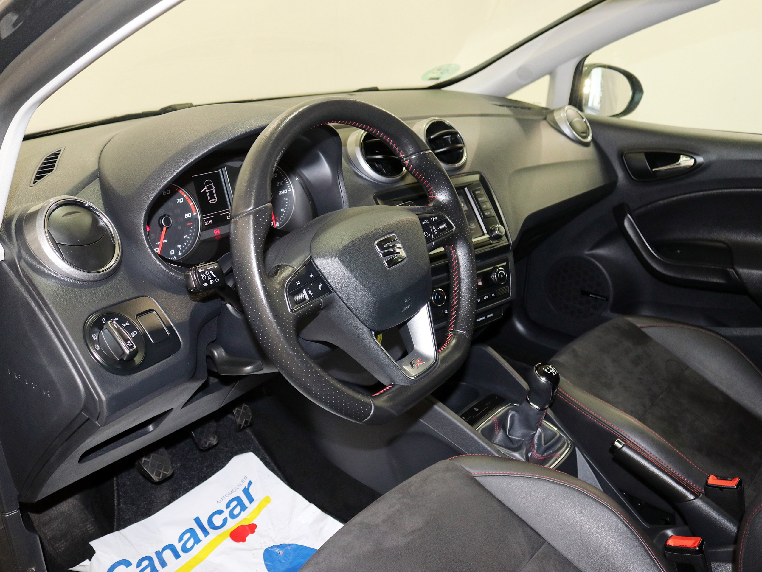 Foto Seat Ibiza 24