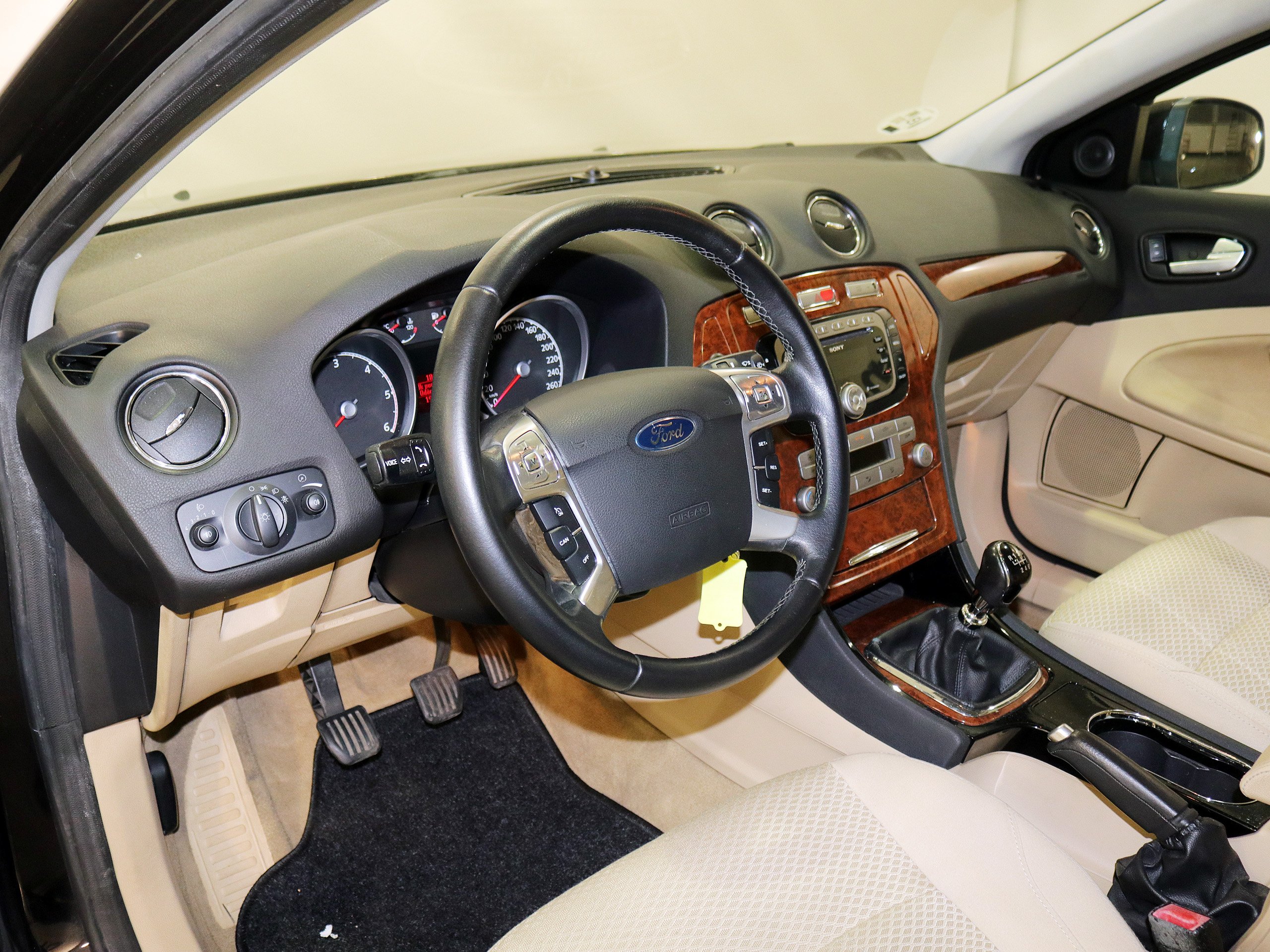 Foto Ford Mondeo 19 Foto Ford Mondeo 19