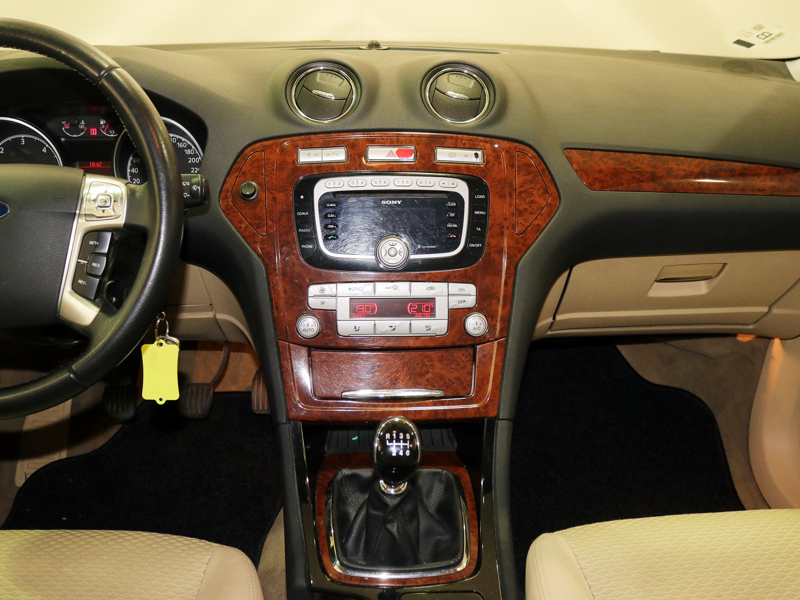 Foto Ford Mondeo 22 Foto Ford Mondeo 22